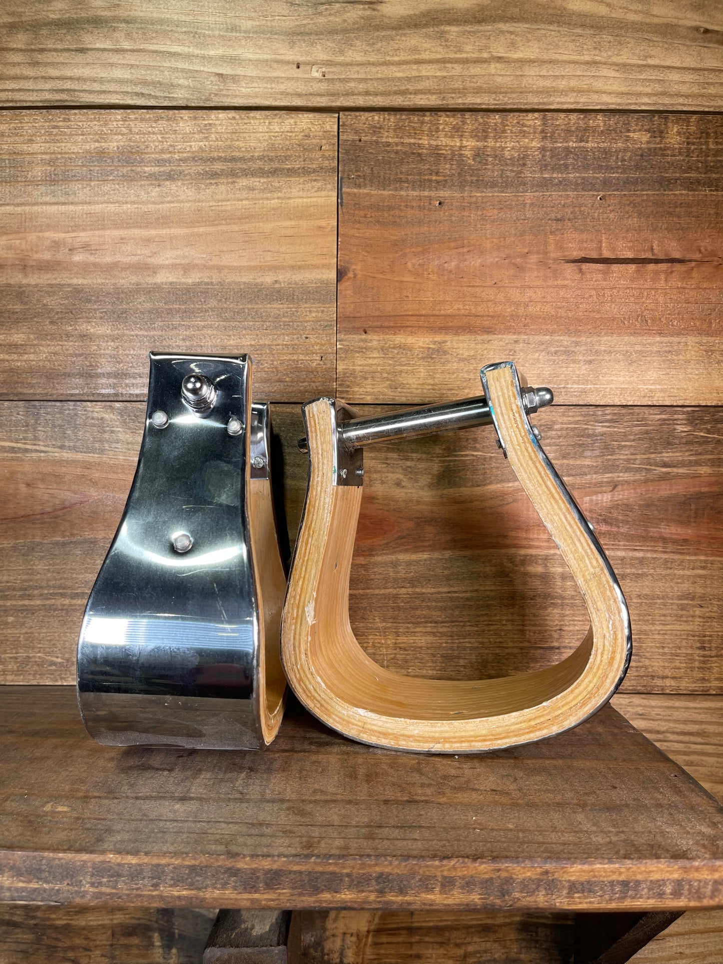 3" Wood w/ Metal Outer Lining Bell Stirrups