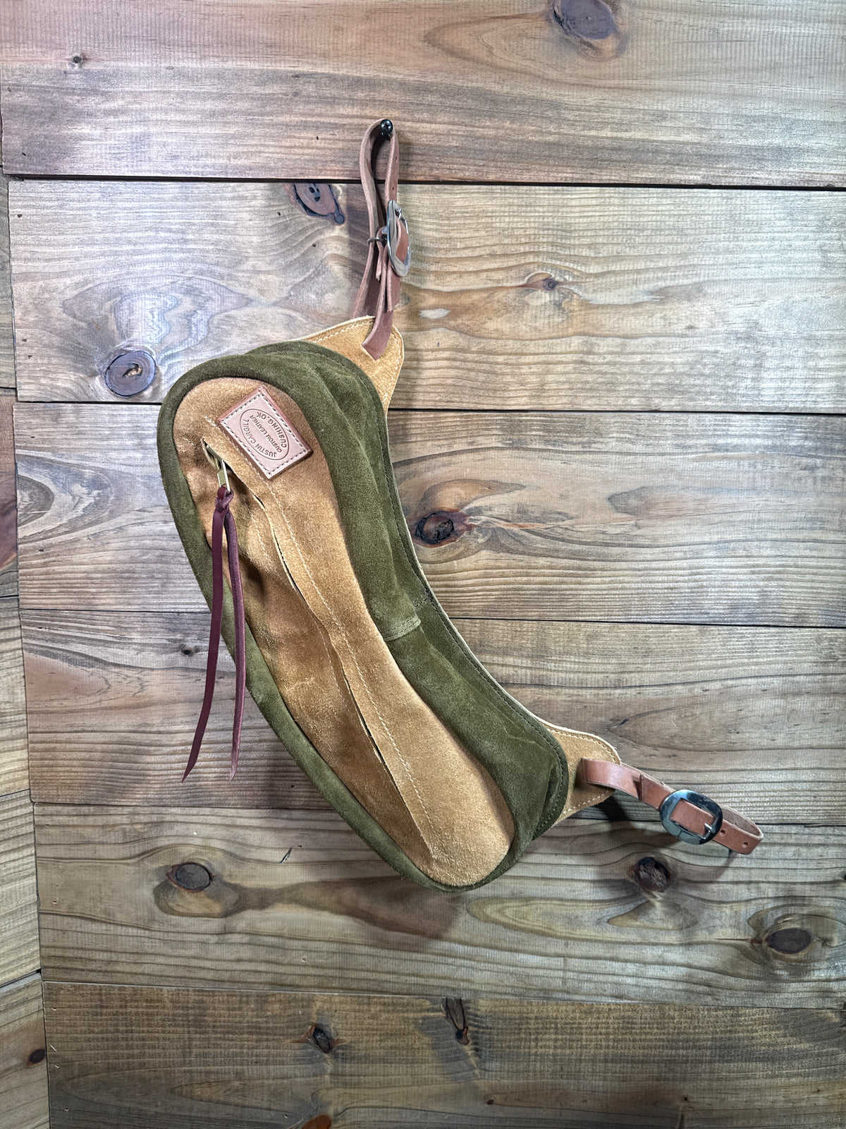 Cargill Cantle Roughout Bag Military Green w/ Honey Mustard Face