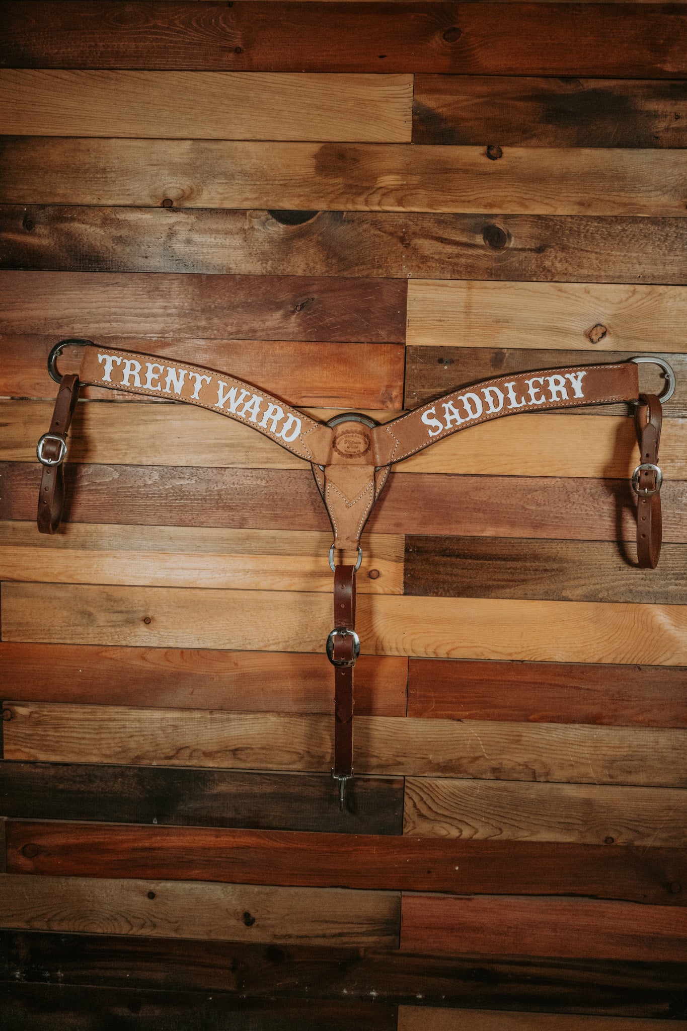 BC01 2" Trent Ward Saddlery 3 Piece Breast Collar White Lettering