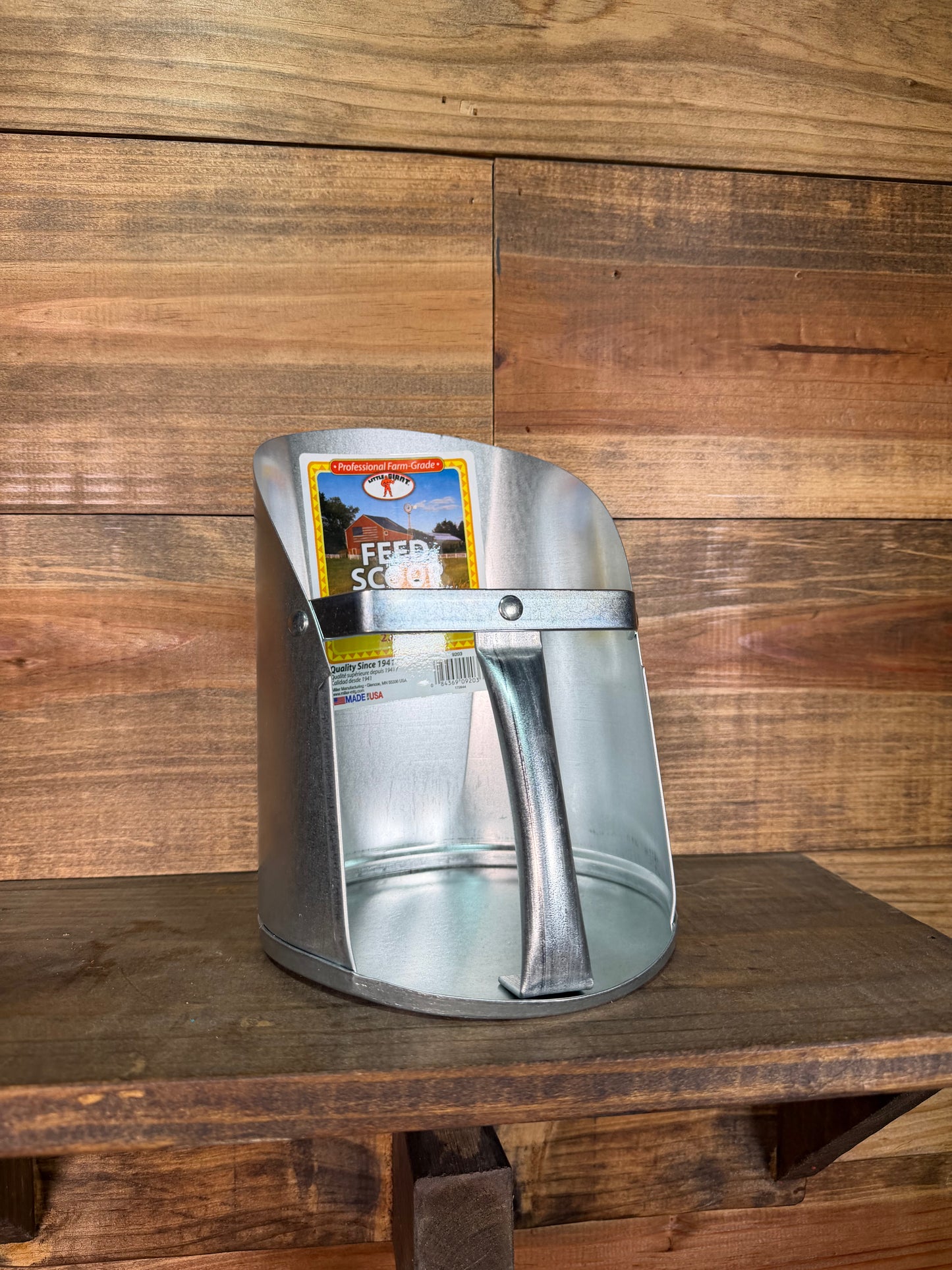 3 Qt Metal Feed Scoop