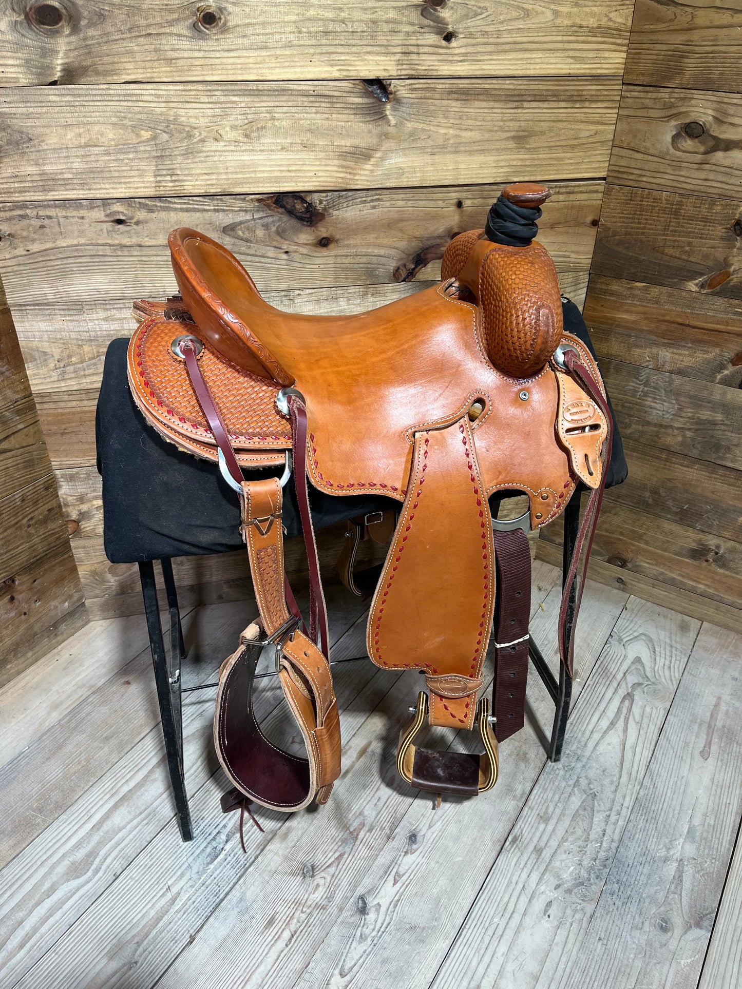 R Bar B Stripdown ISUSED2011