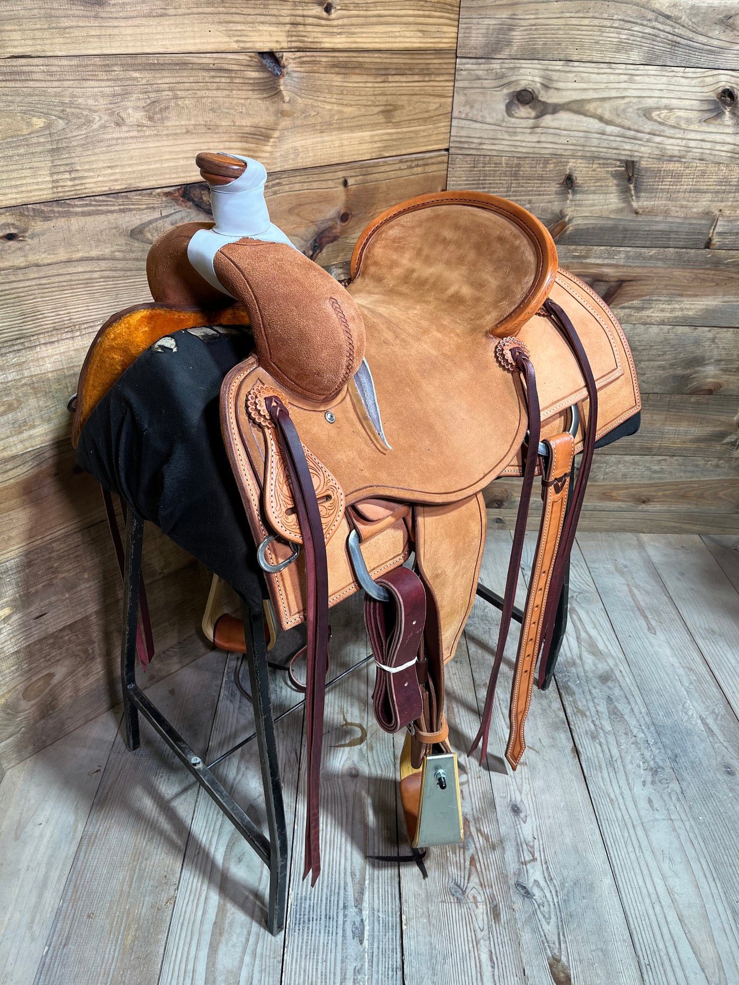 Cowboy Custom Ranch Saddle ISCC008