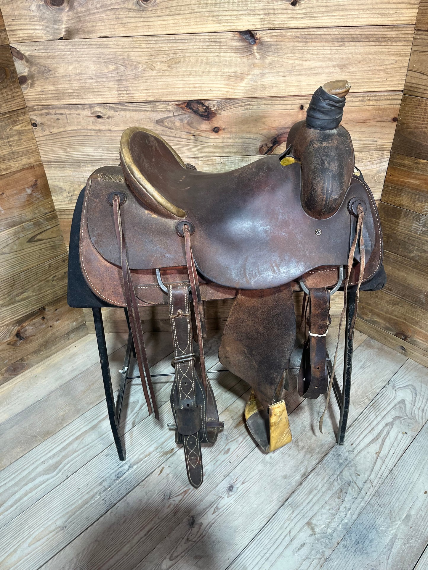 James Morris Ranch Saddle ISUSED1973
