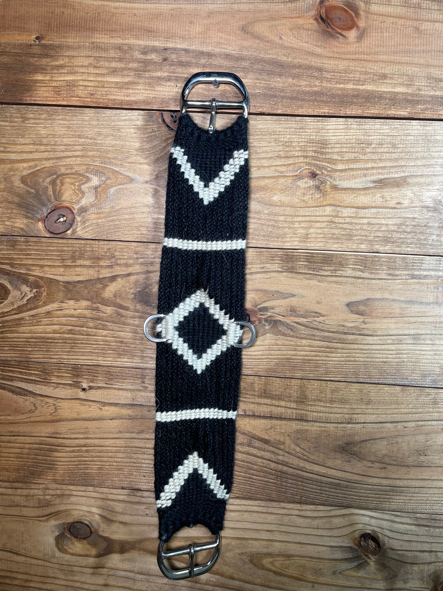 28" Hand Tied Mohair Cinch White Arrow