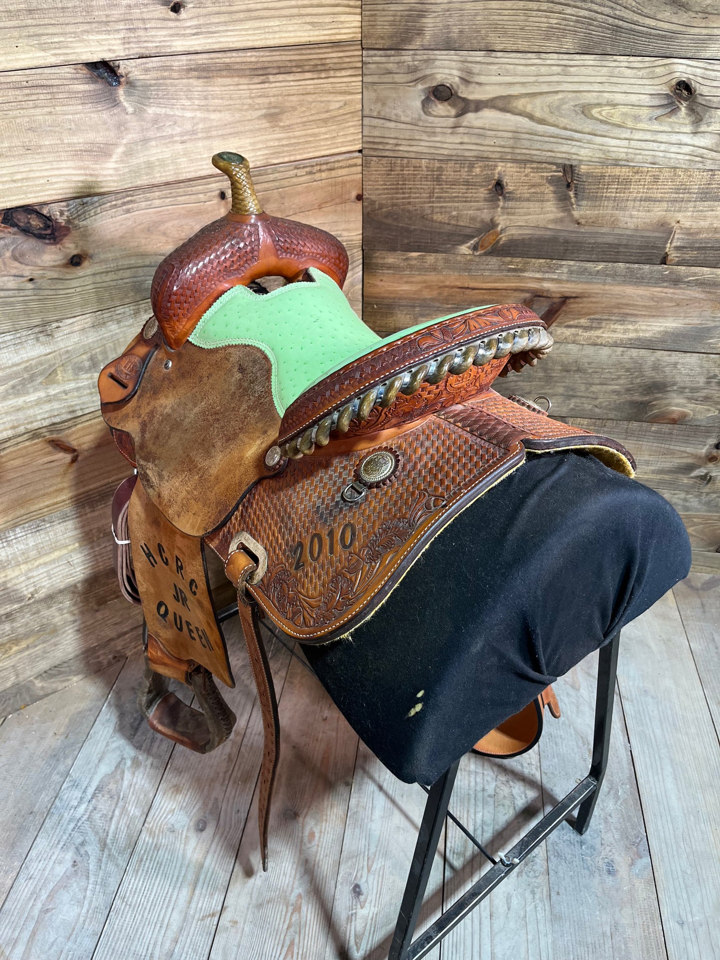 ETS Custom Barrel Saddle ISUSED1571
