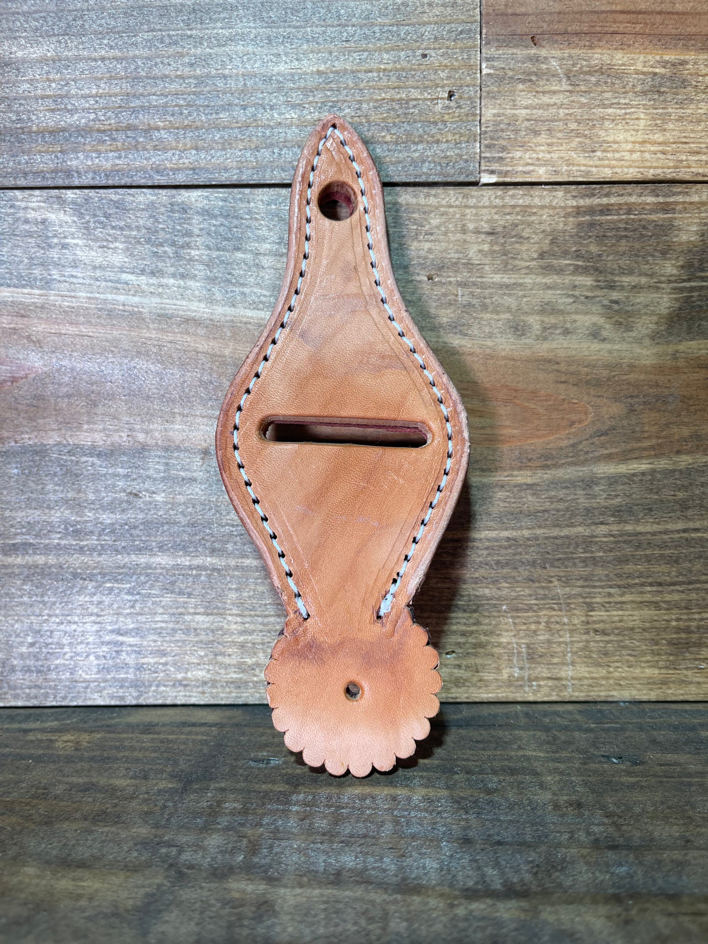 Medium Oil Off-Side Latigo or Cinch Hanger