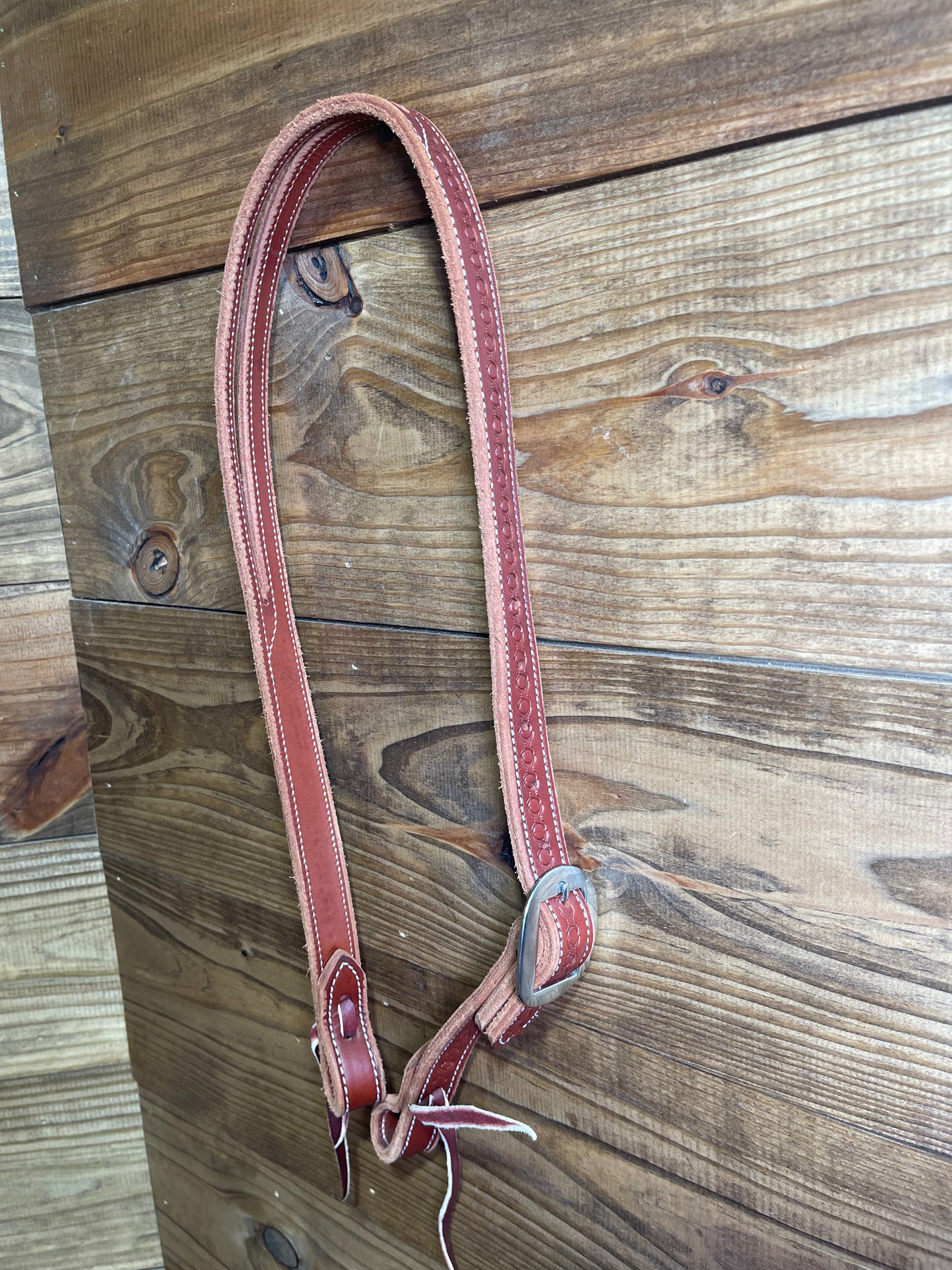 1" Medium Oil Split Ear w/ Barb Wire Tooling
