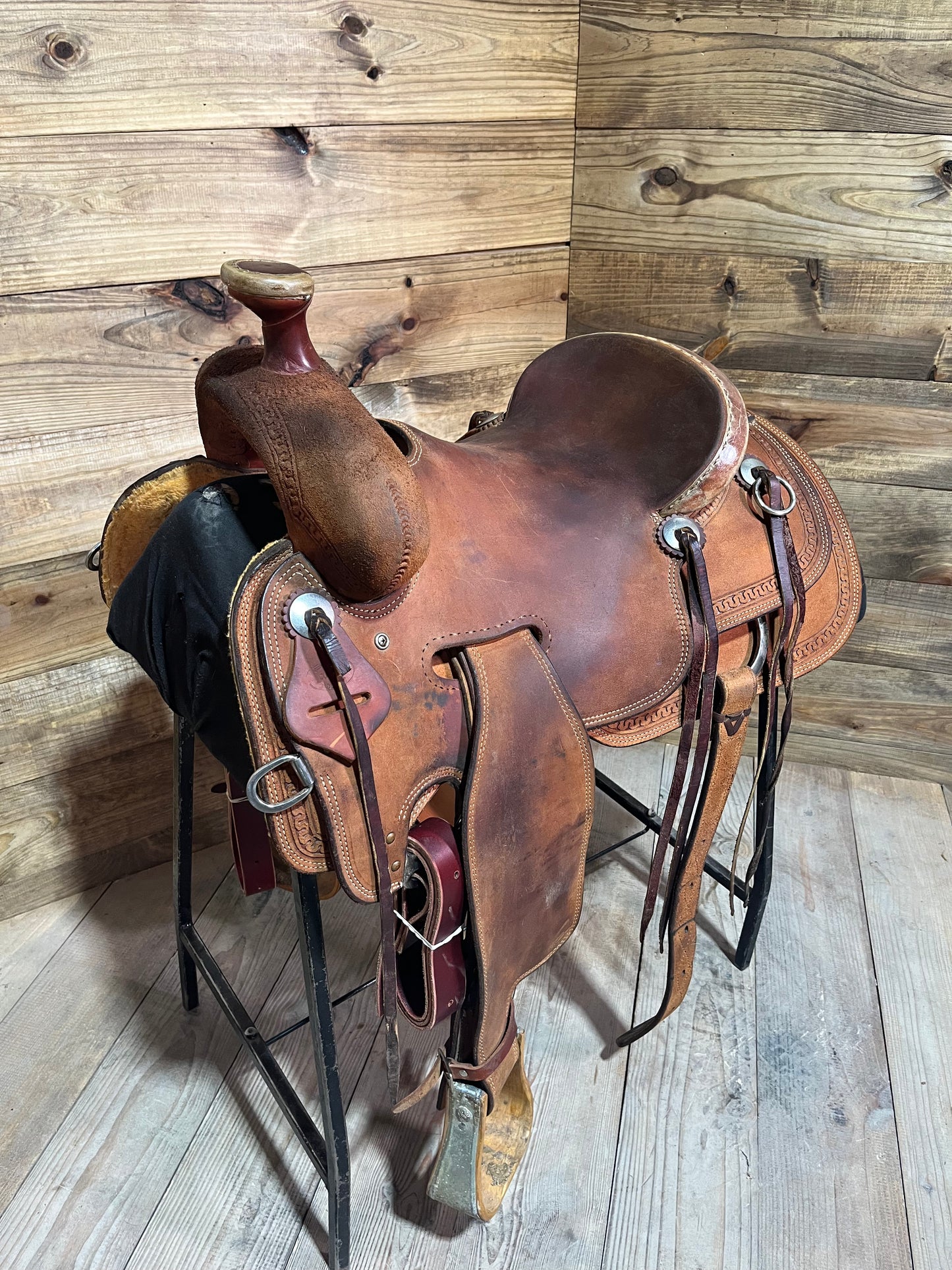 Henderson Ranch Roper ISUSED1618