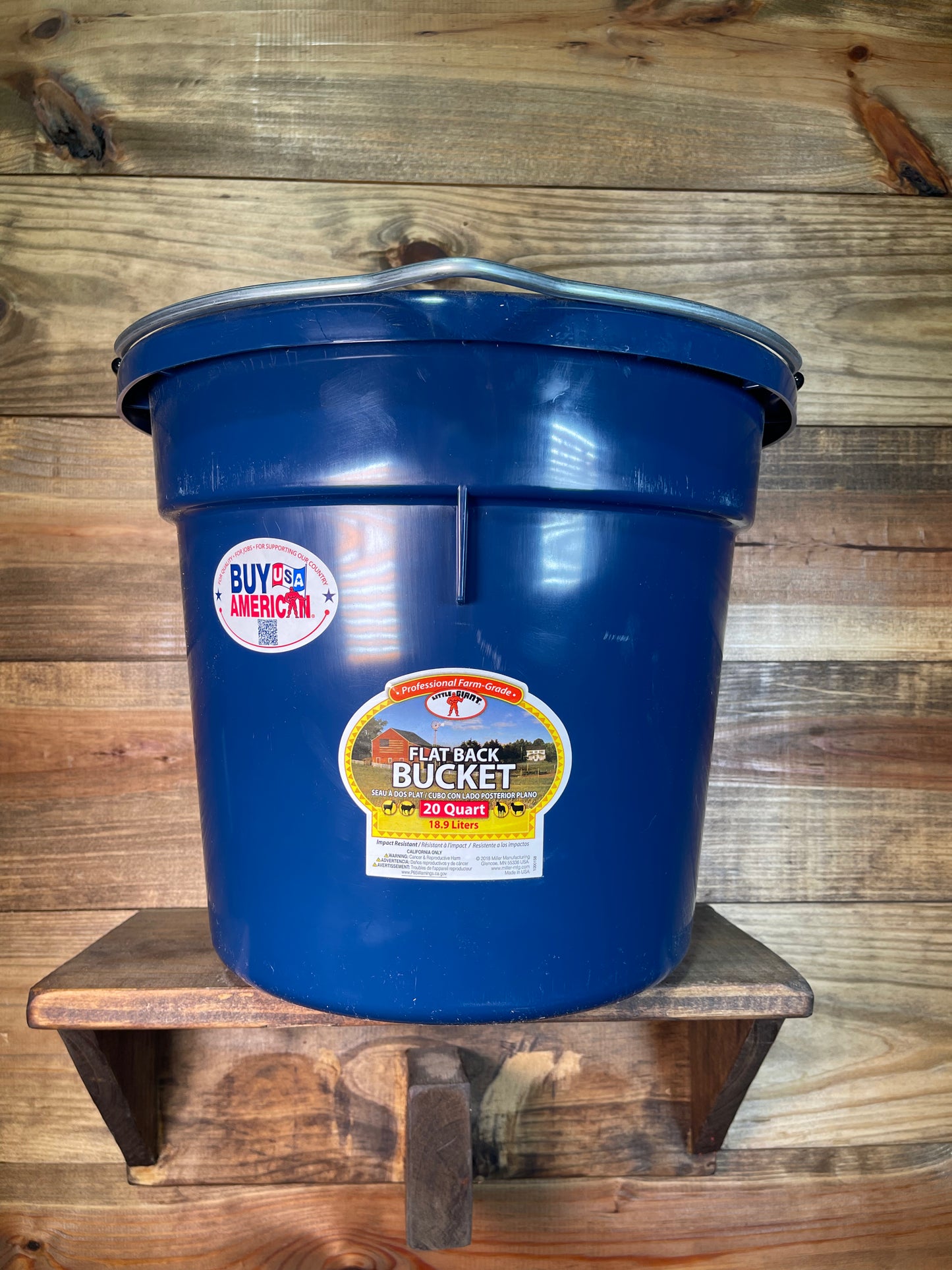 Water/Feed Bucket