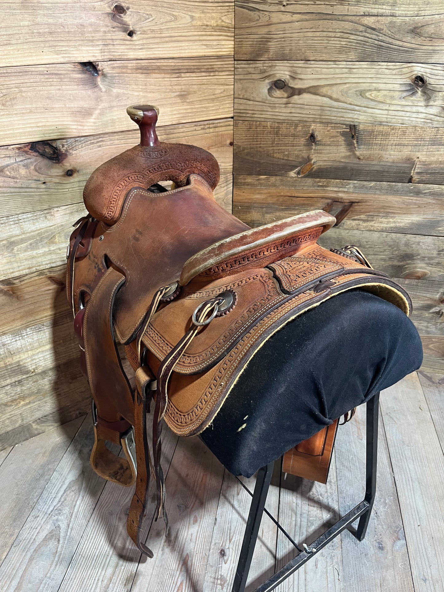 Henderson Ranch Roper ISUSED1618