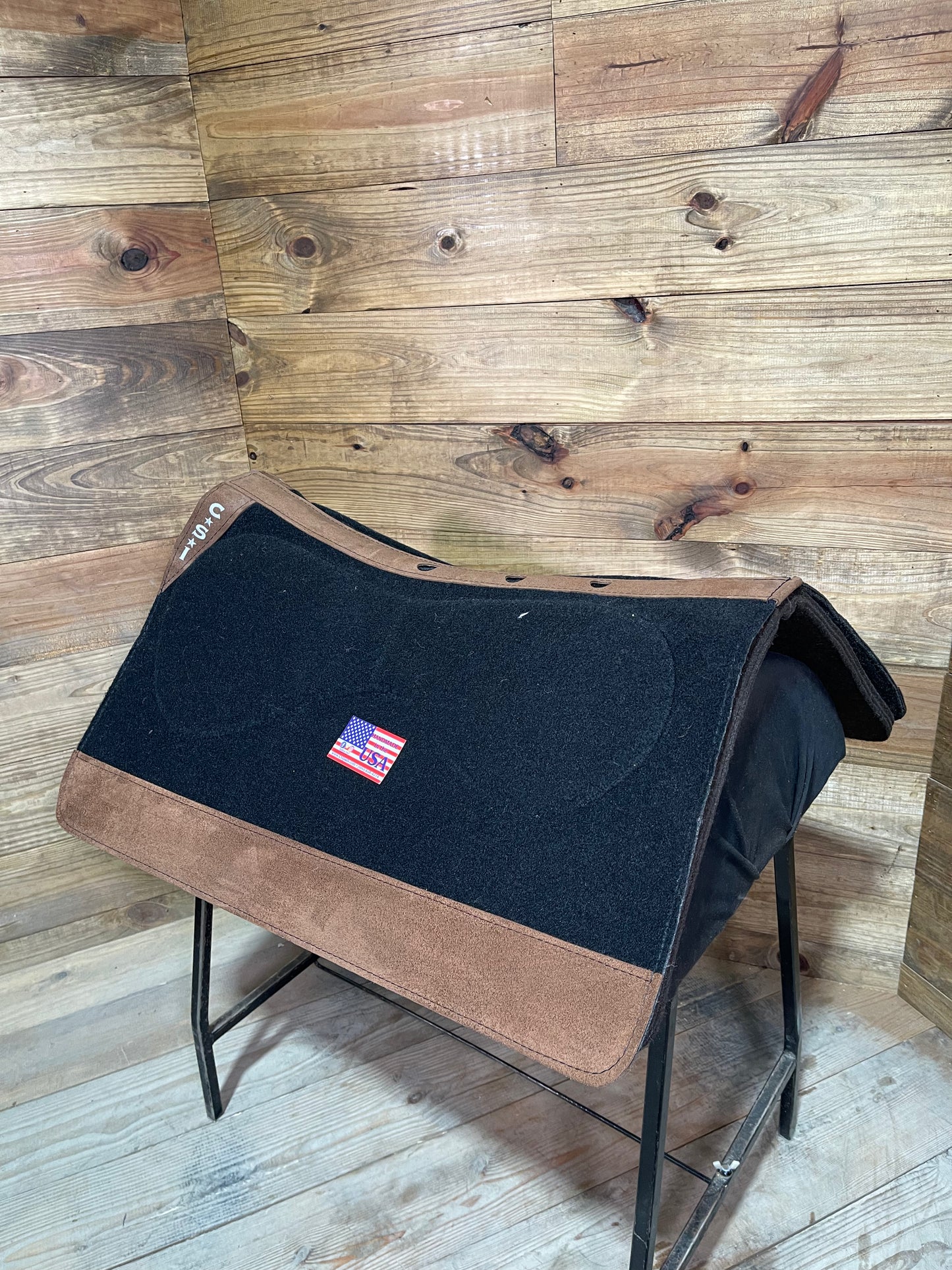 40 CSI Black Standard Western Cut Medium Saddle Pad