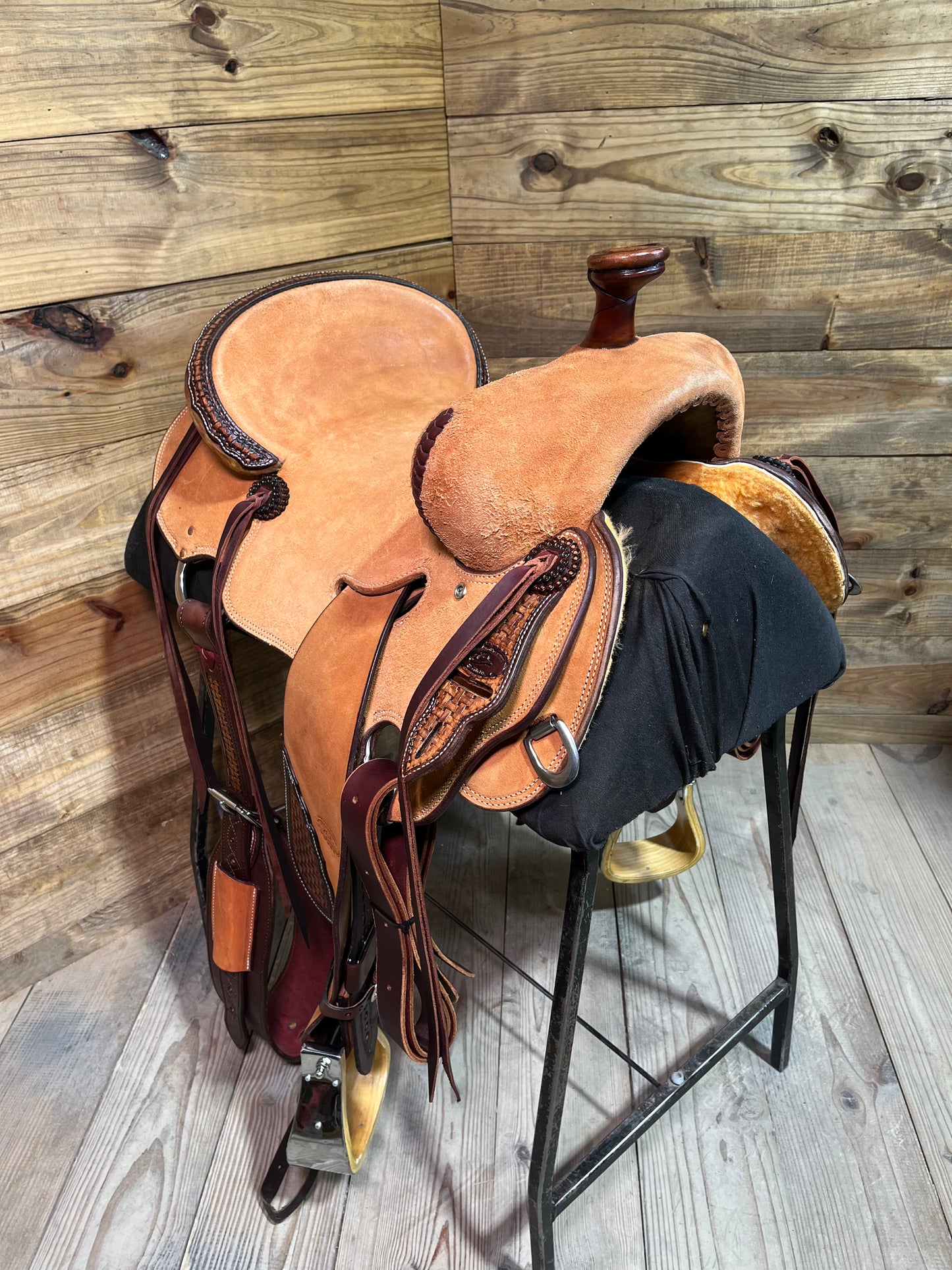 16" Cowboy Custom Tucson Rancher ISCC029