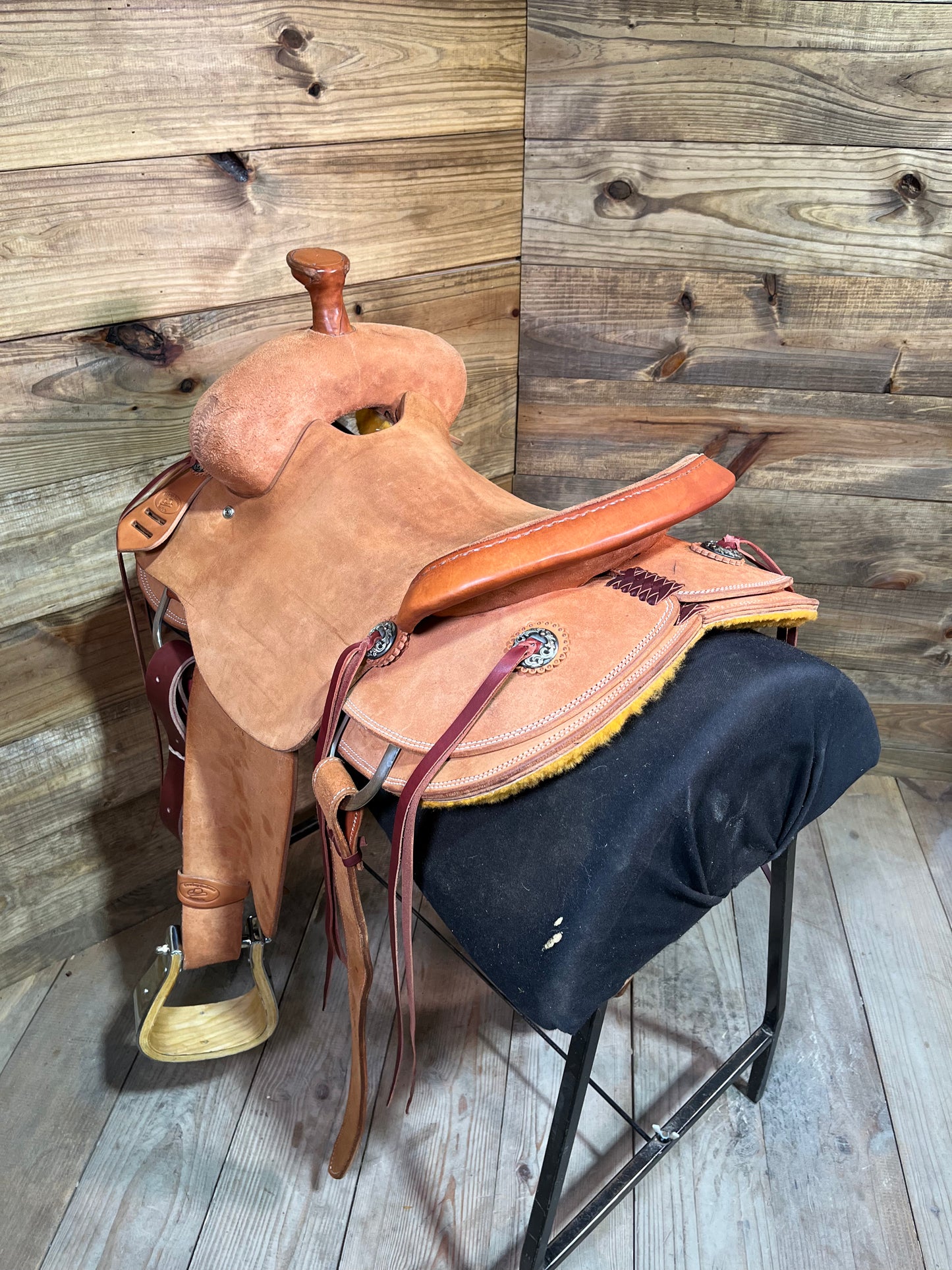 Cowboy Customs Ranch Saddle ISUSED1700