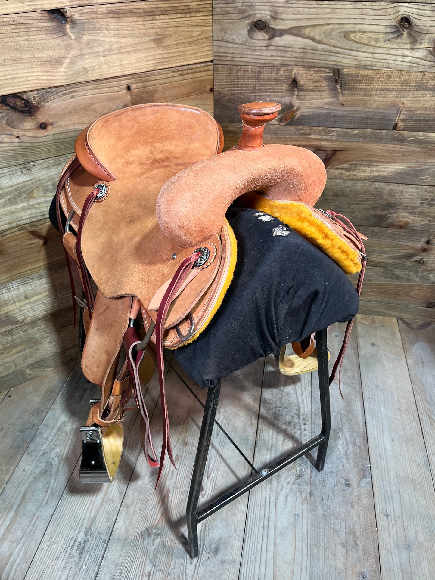 Cowboy Customs Ranch Saddle ISUSED1700