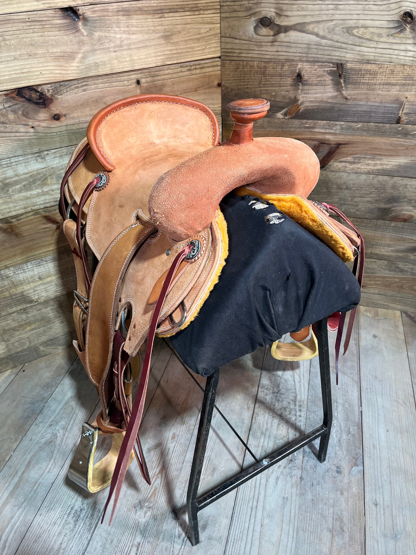 Cowboy Custom Ranch Saddle ISUSED1701