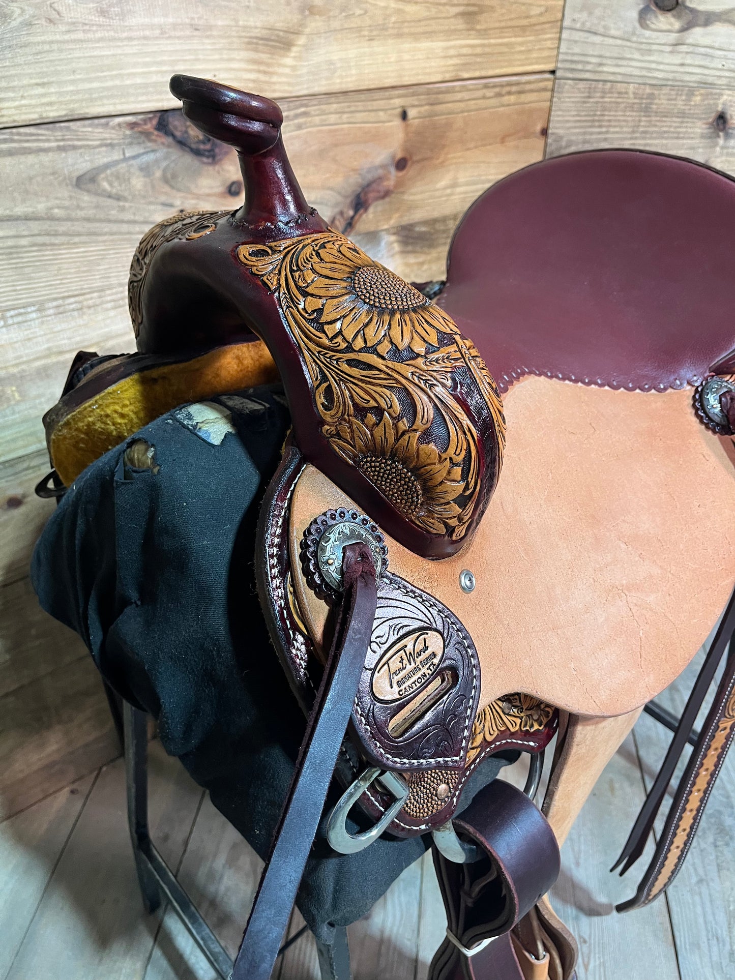 Trent Ward Signature Cowhorse ISCH144-25