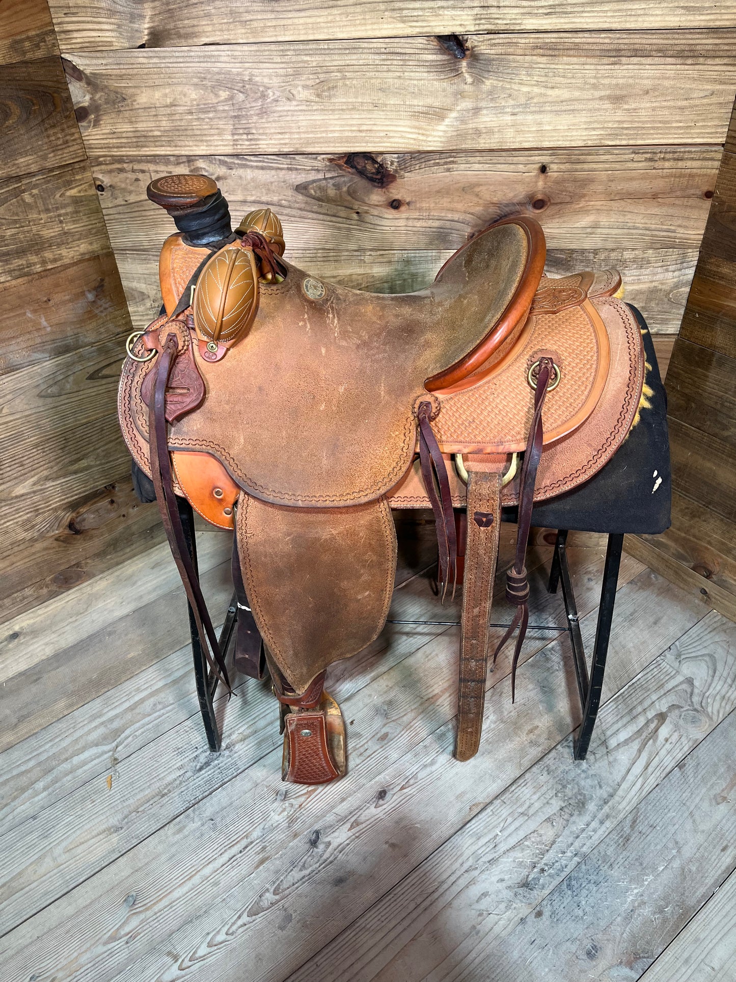 Buckaroo Leather Wade Saddle ISUSED1736