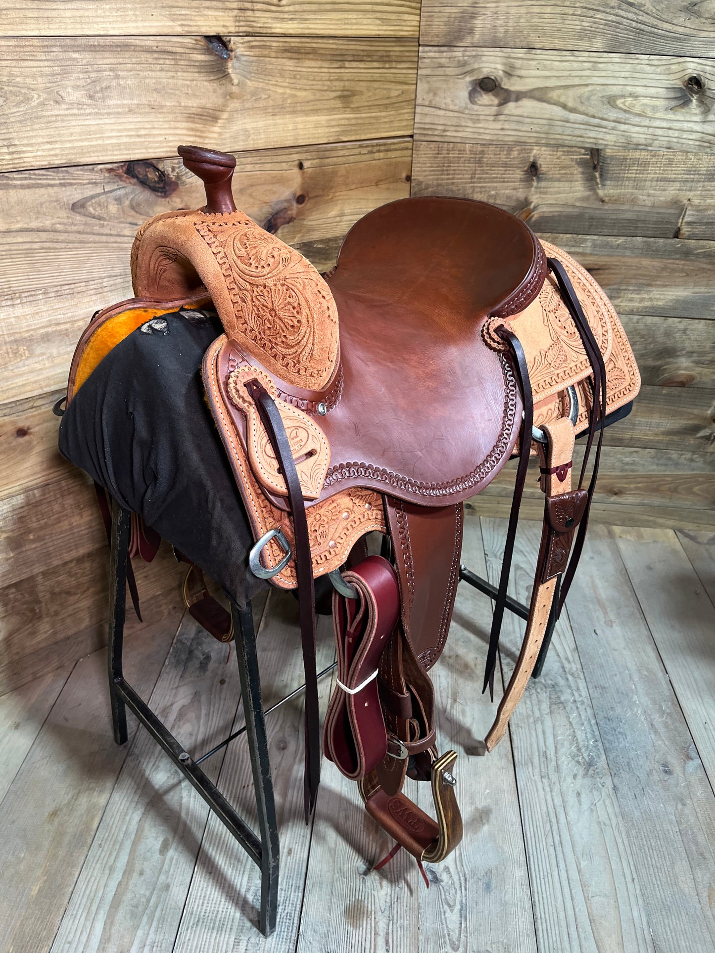 Trent Ward DL Horse ISCH147-25