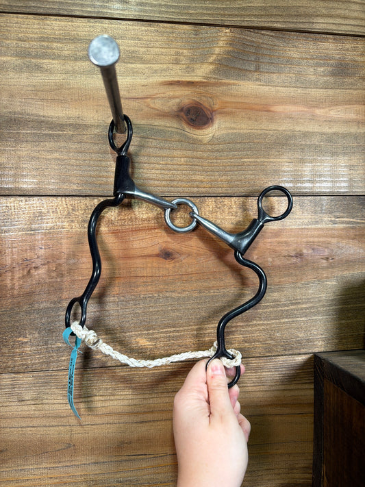 07-30i Dutton 3 Piece Mouth