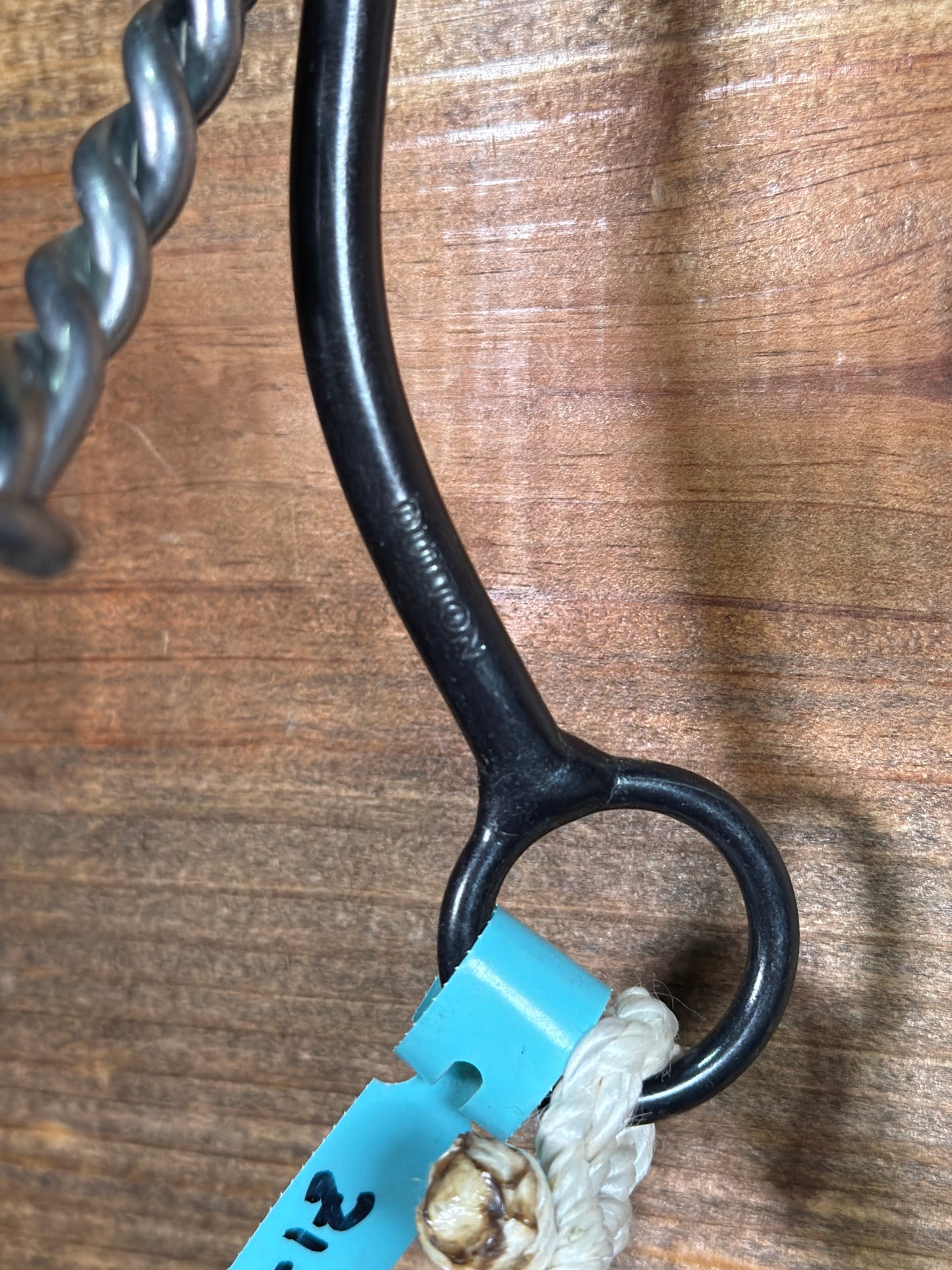 Z1-35 Dutton 2 Piece Twisted Wire