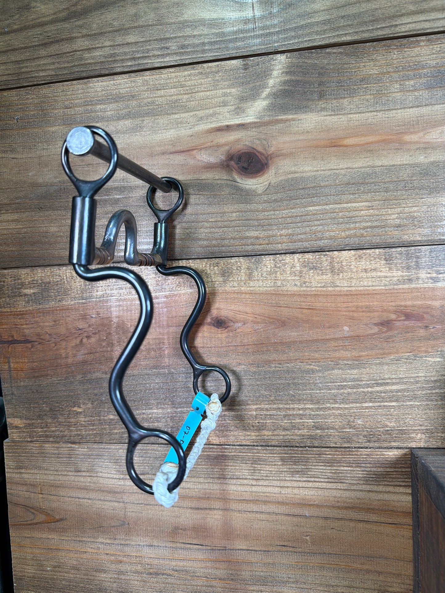 07-D2 Dutton Medium Solid Port