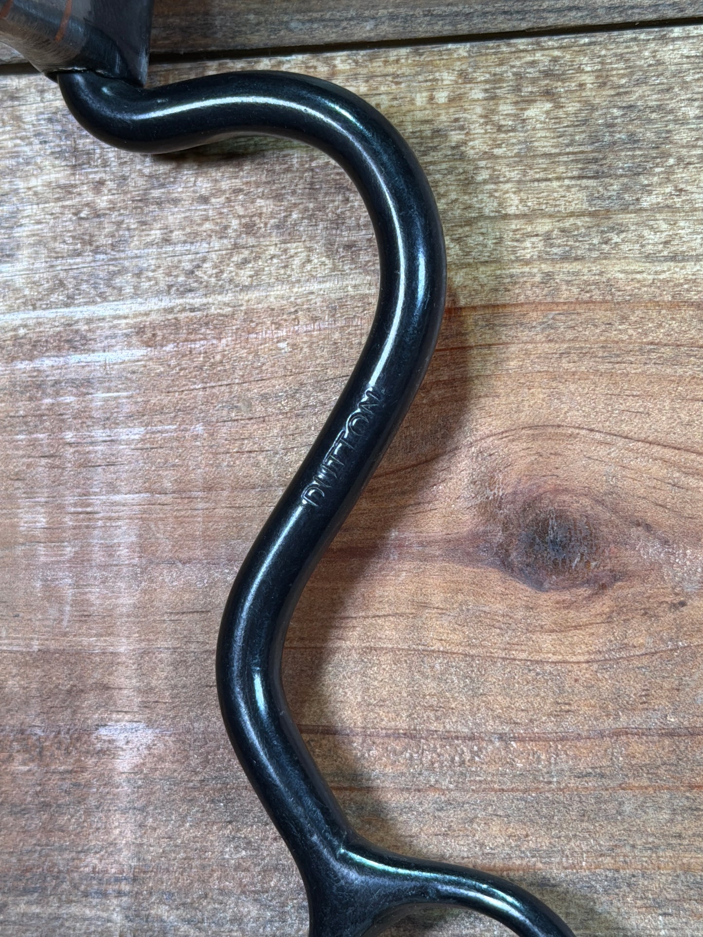 07-05i Dutton Low Medium Round Mouth