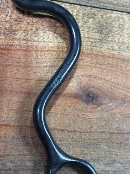 07-X3 Dutton Medium Round Solid Mouth