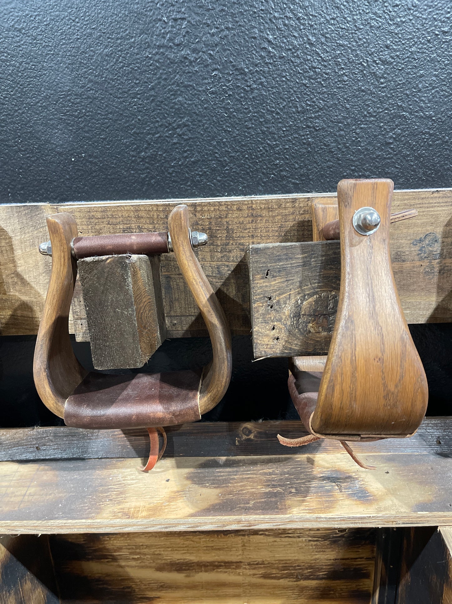 3" Antique Matte Wooden Stirrups