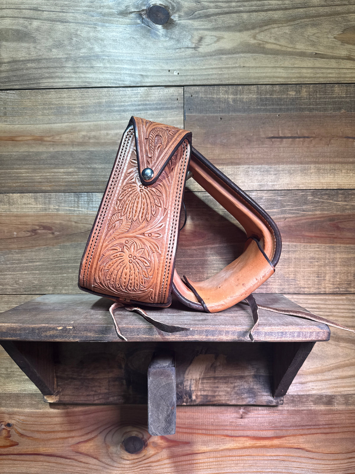 #28 Tooled Stirrup