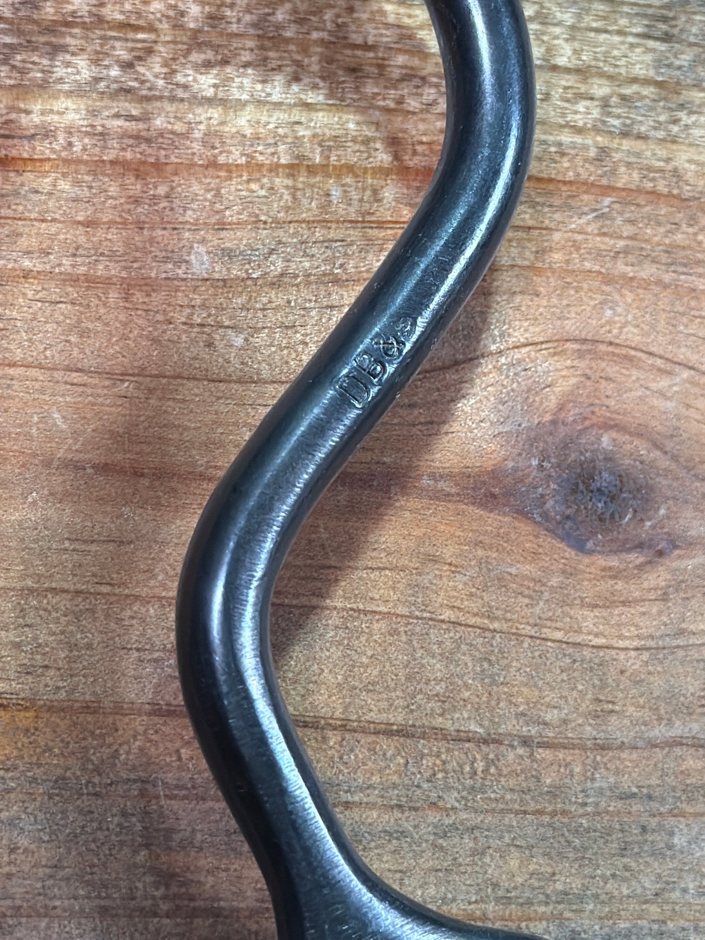 07-X2 Dutton Tall Wide Round Solid Mouth