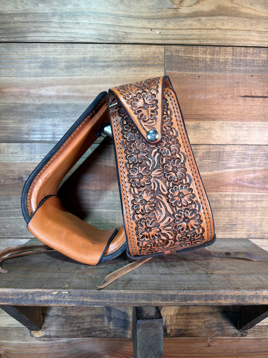 #11 Tooled Stirrup