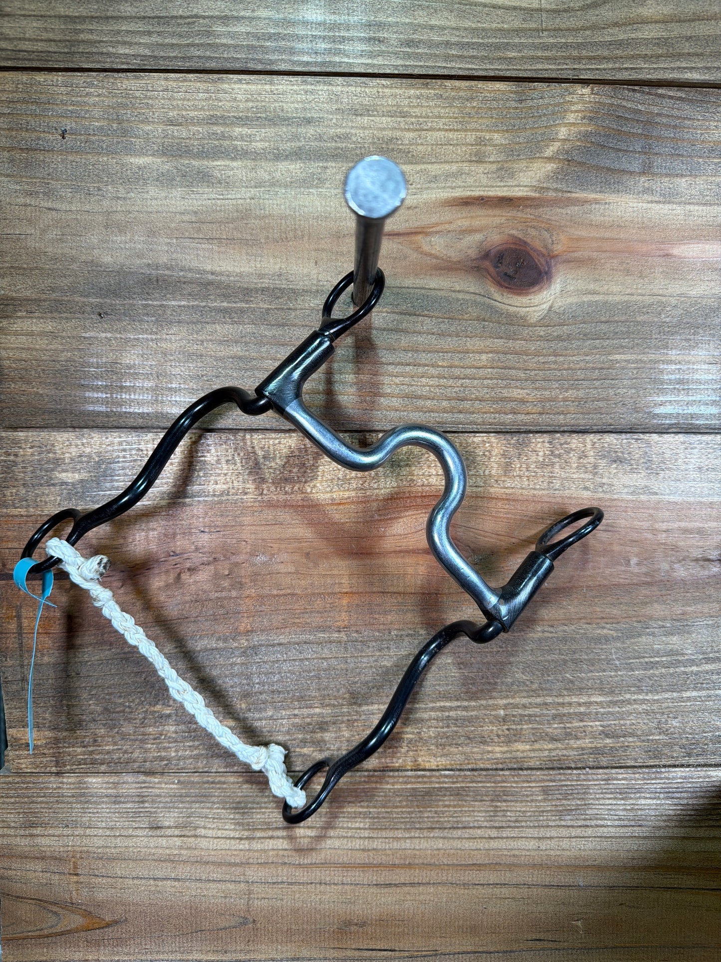 07-06i Dutton Medium Round Solid Mouth