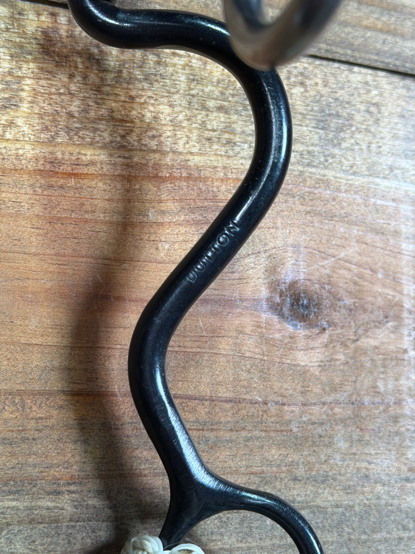 07-30i Dutton 3 Piece Mouth