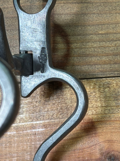 ISBIT251 Josh Ownbey Twisted Hinge Port Cavalry Shank