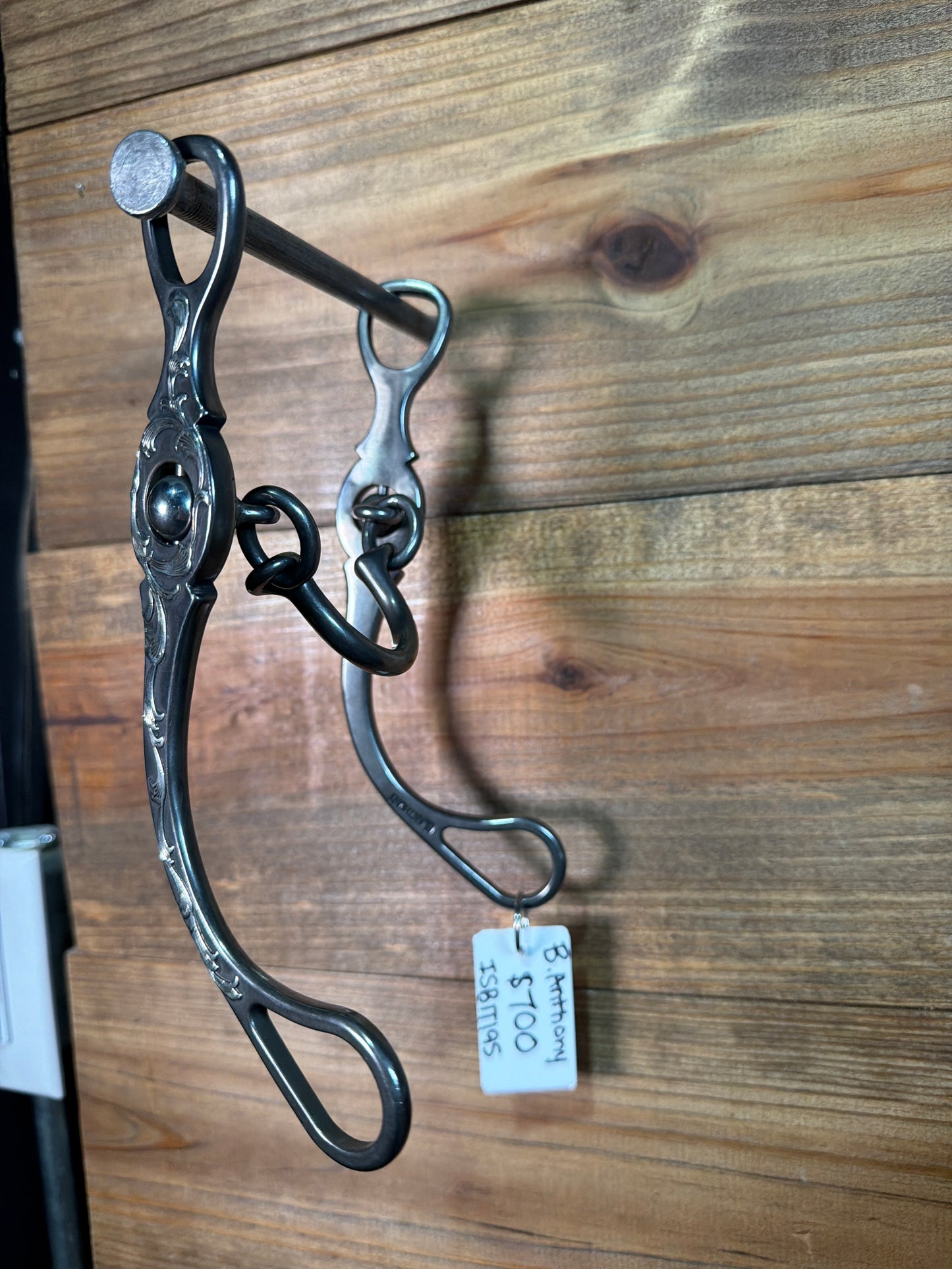 ISBIT195 Brandon Anthony Chain Port