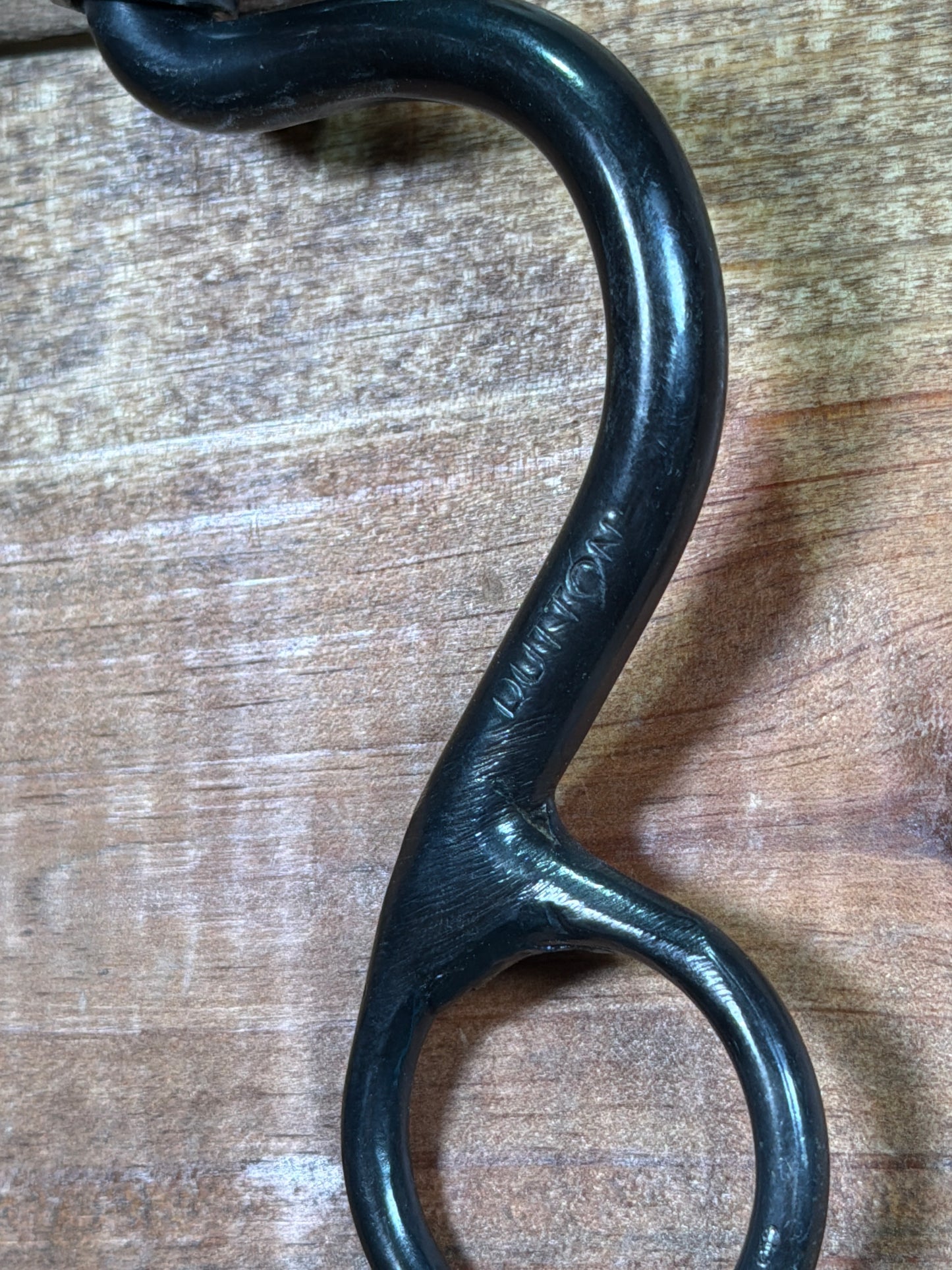 A-43 Dutton 2 piece Mouth Twisted