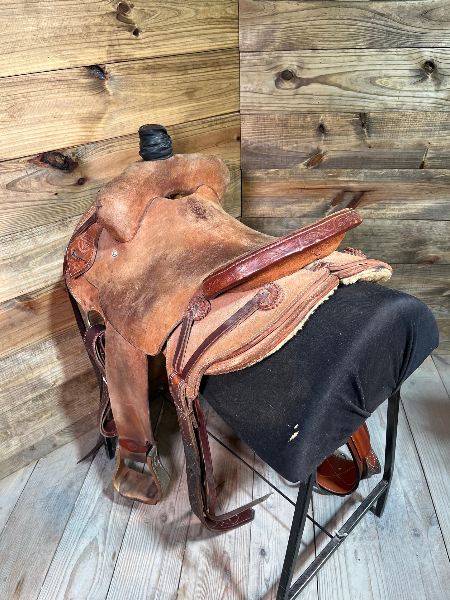 Diamond D Ranch Saddle ISUSED1997