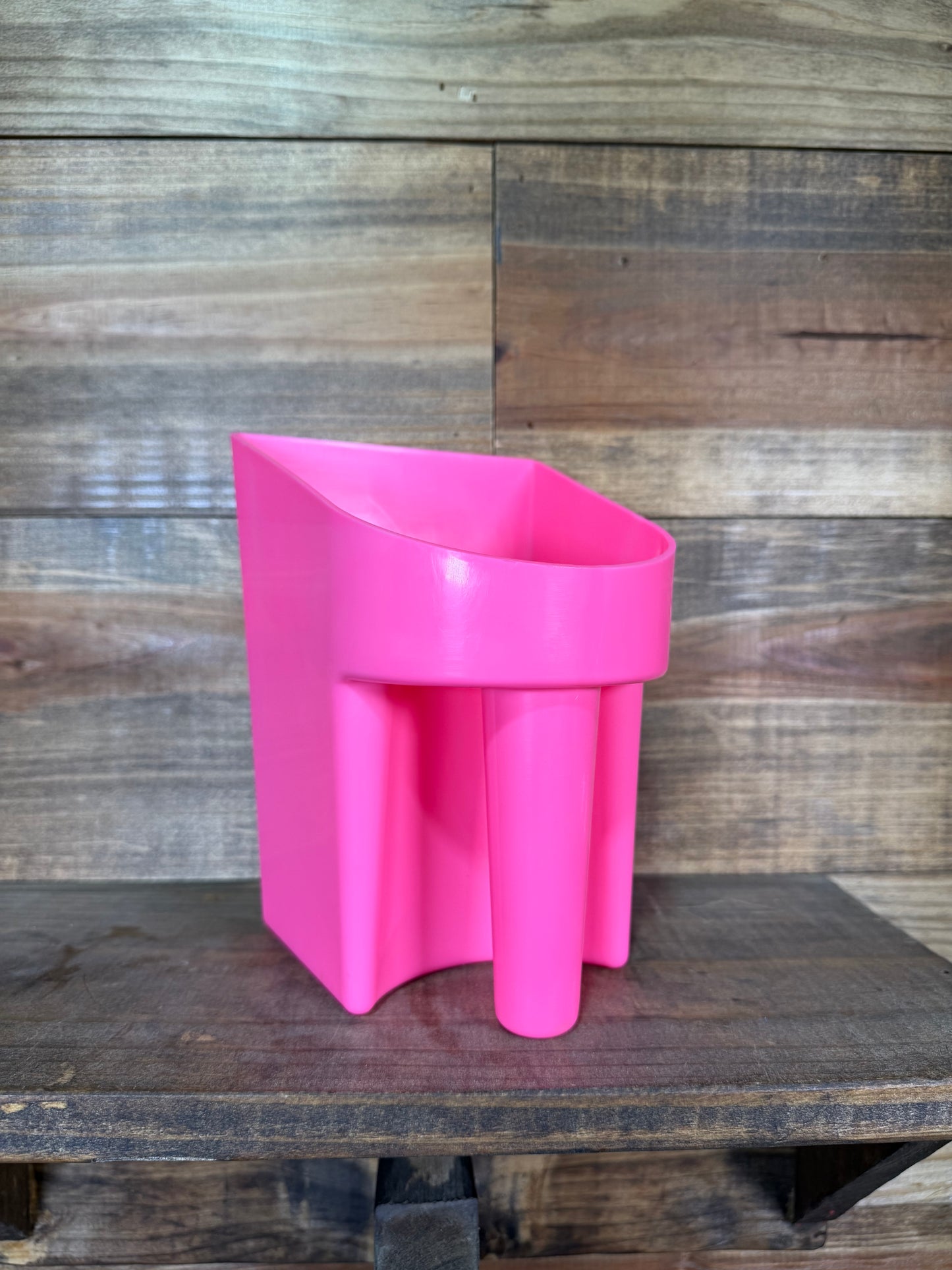 Colored Feed Scoops