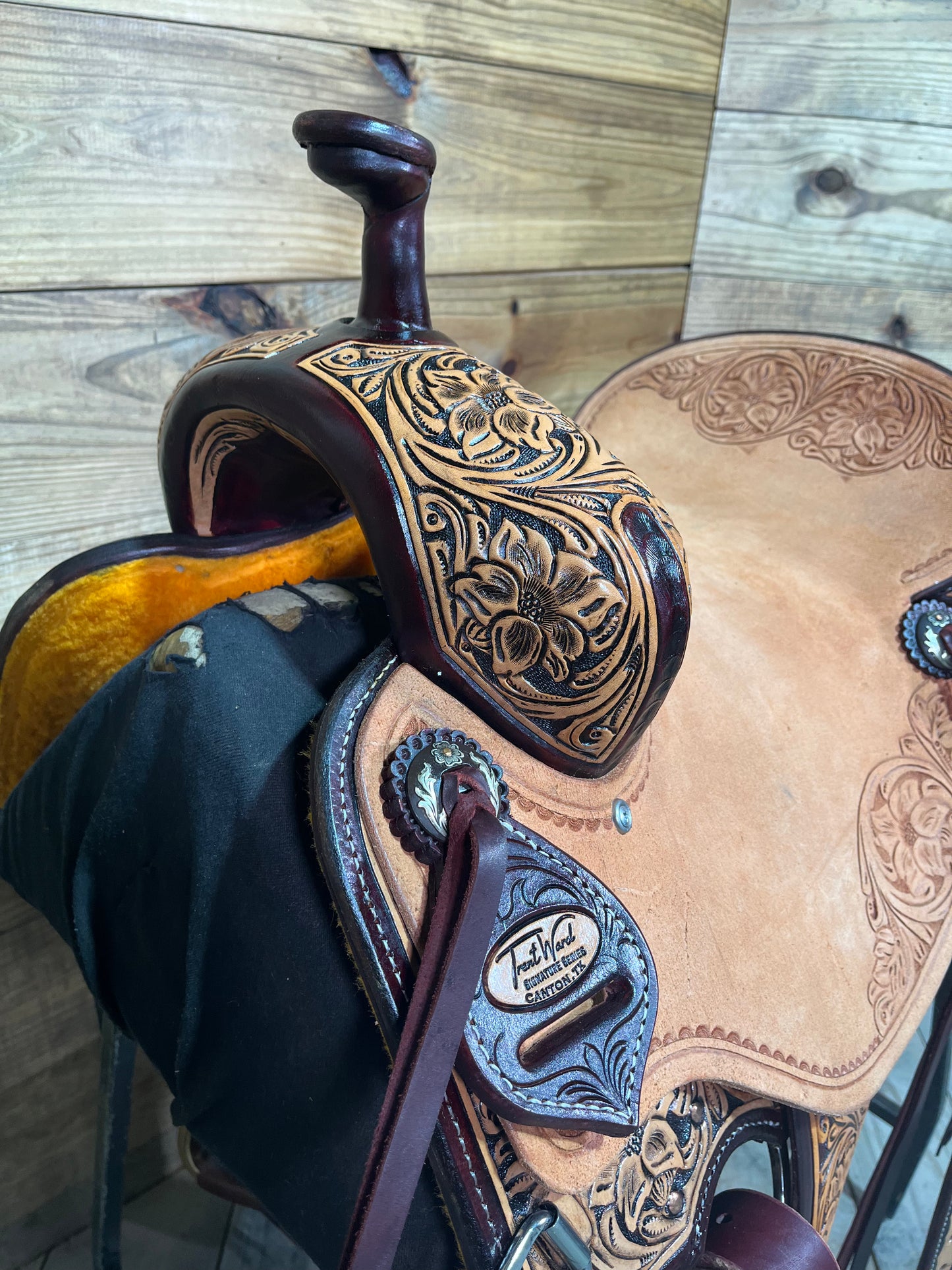 Trent Ward Signature BW Ranch Cutter ISRC391-25