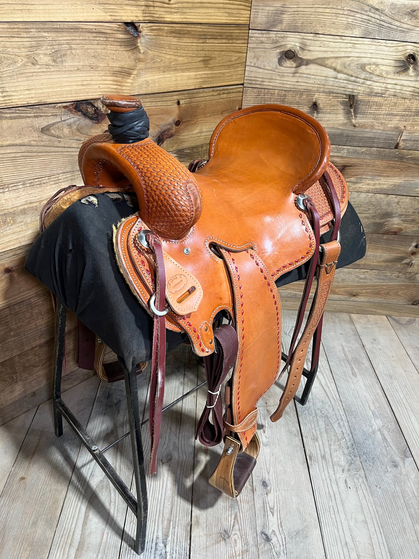 R Bar B Stripdown ISUSED2011