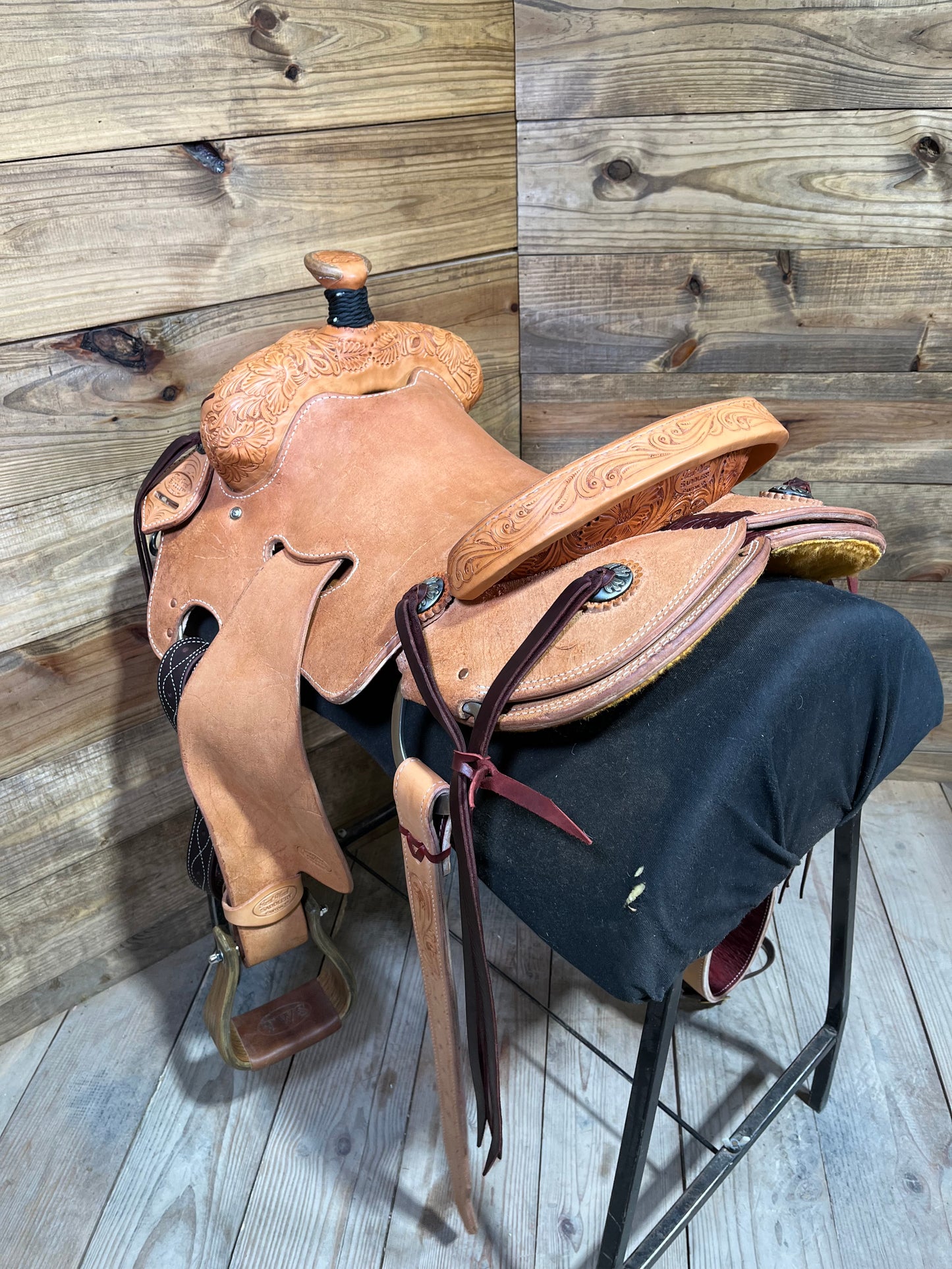 Trent Ward OY W/ leg cuts Rancher ISRS799-26