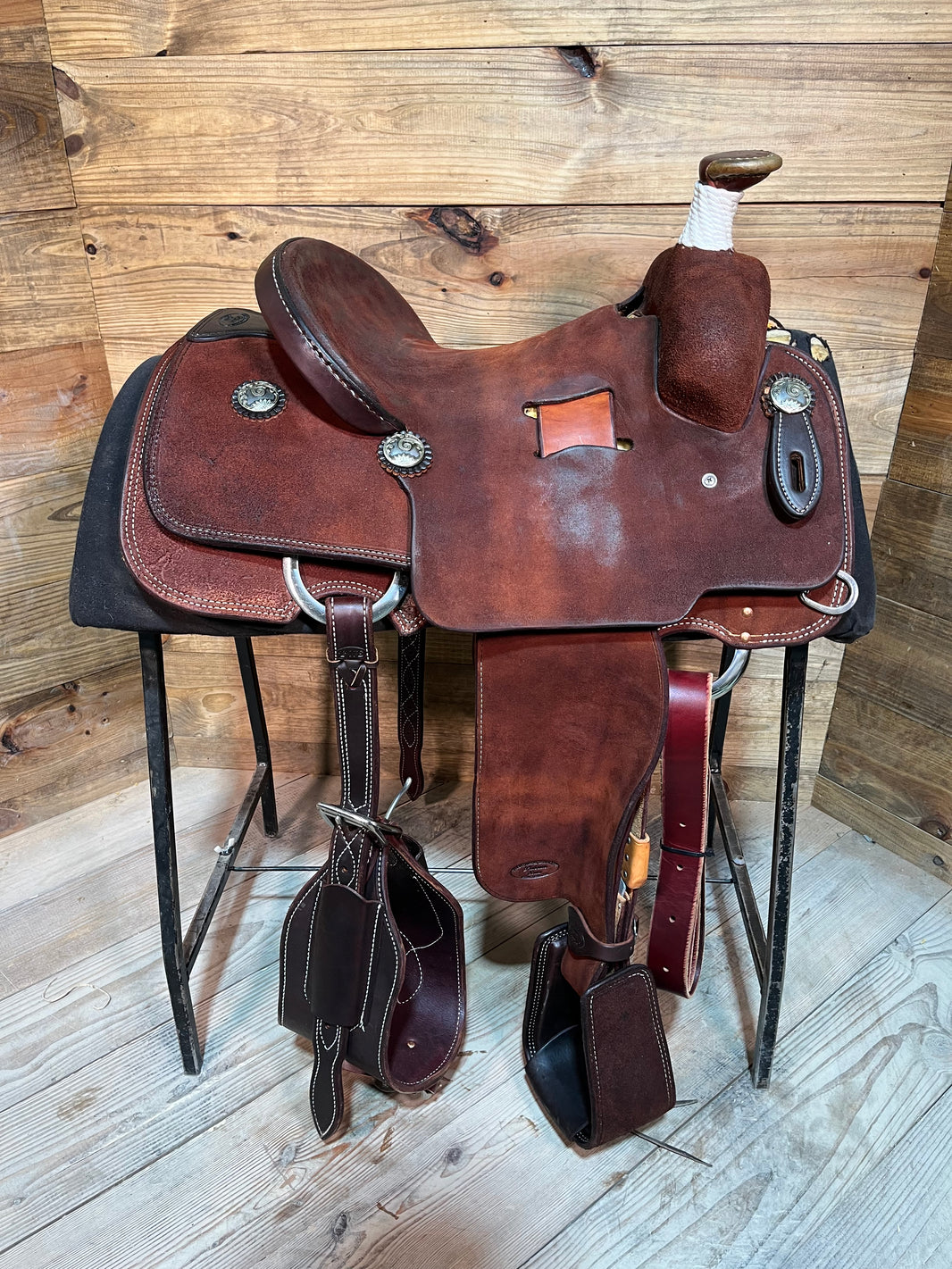 In Stock New Platinum Roper – Trent Ward Saddlery