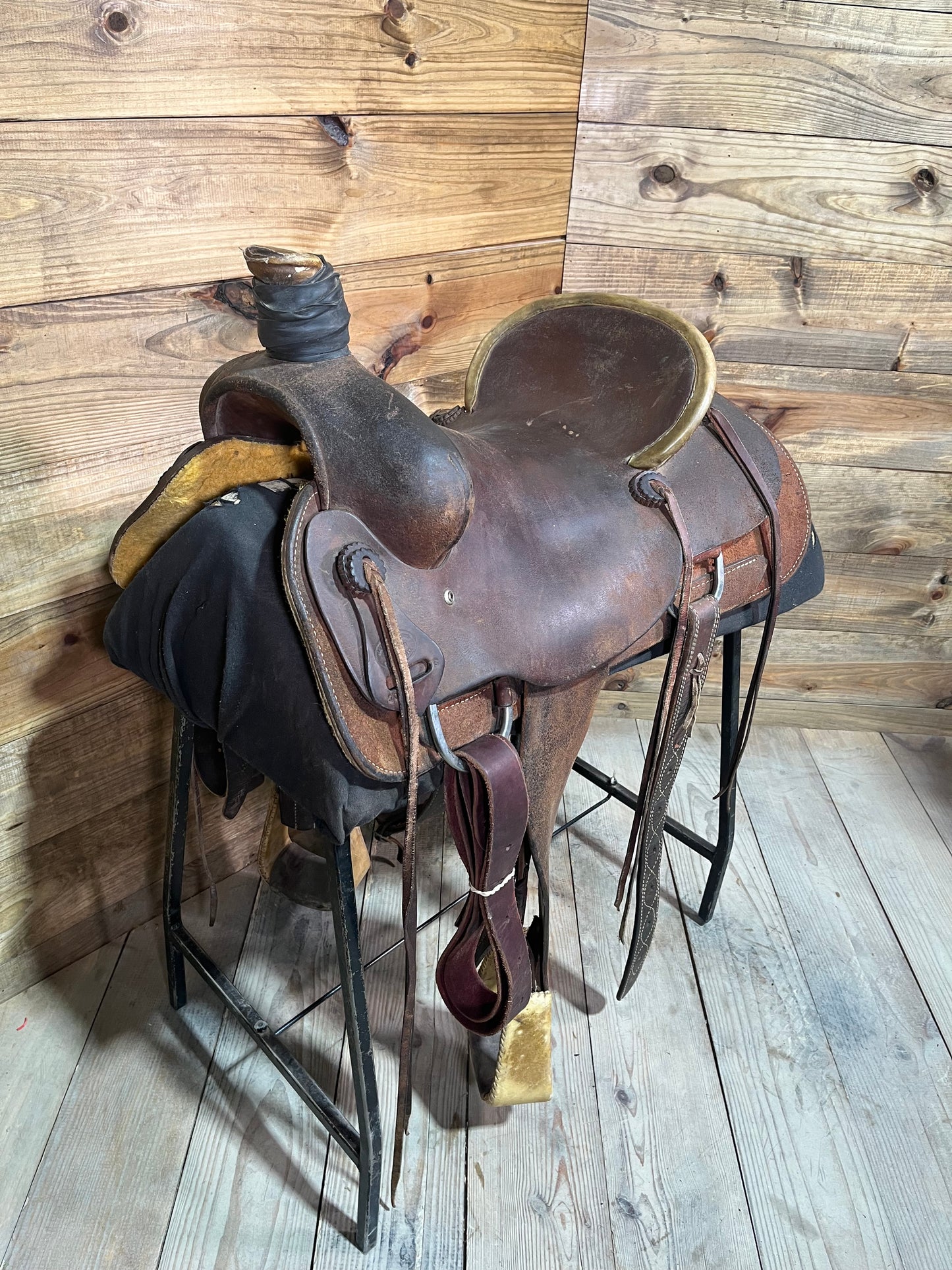 James Morris Ranch Saddle ISUSED1973
