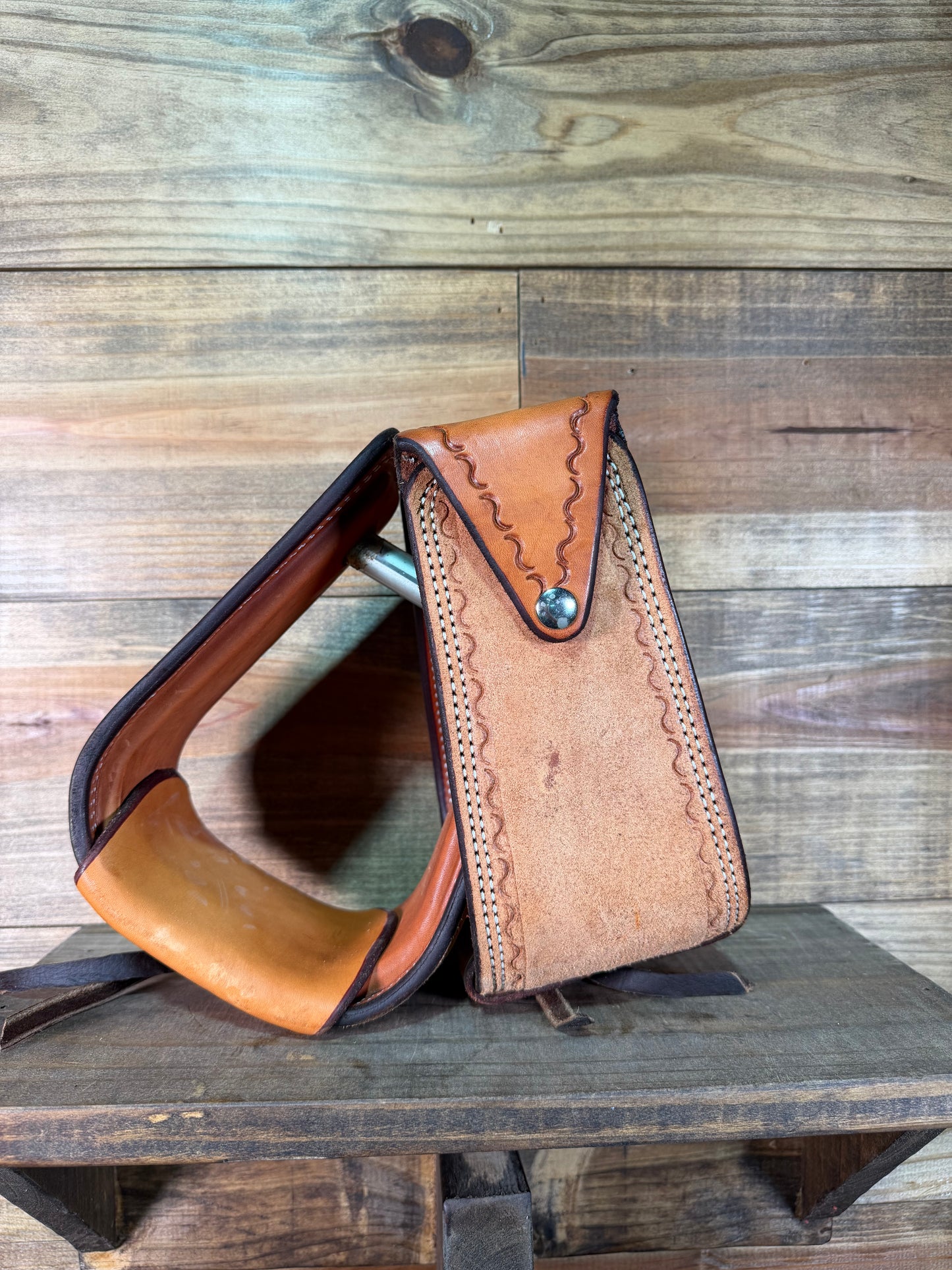 Roughout Stirrups Wavy Tooled Outline