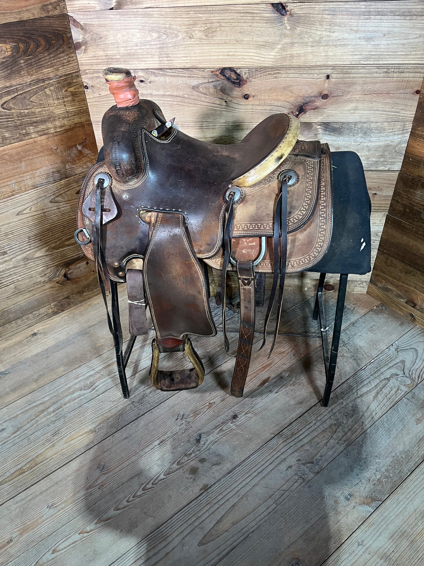 Henderson Ranch Saddle ISUSED1485