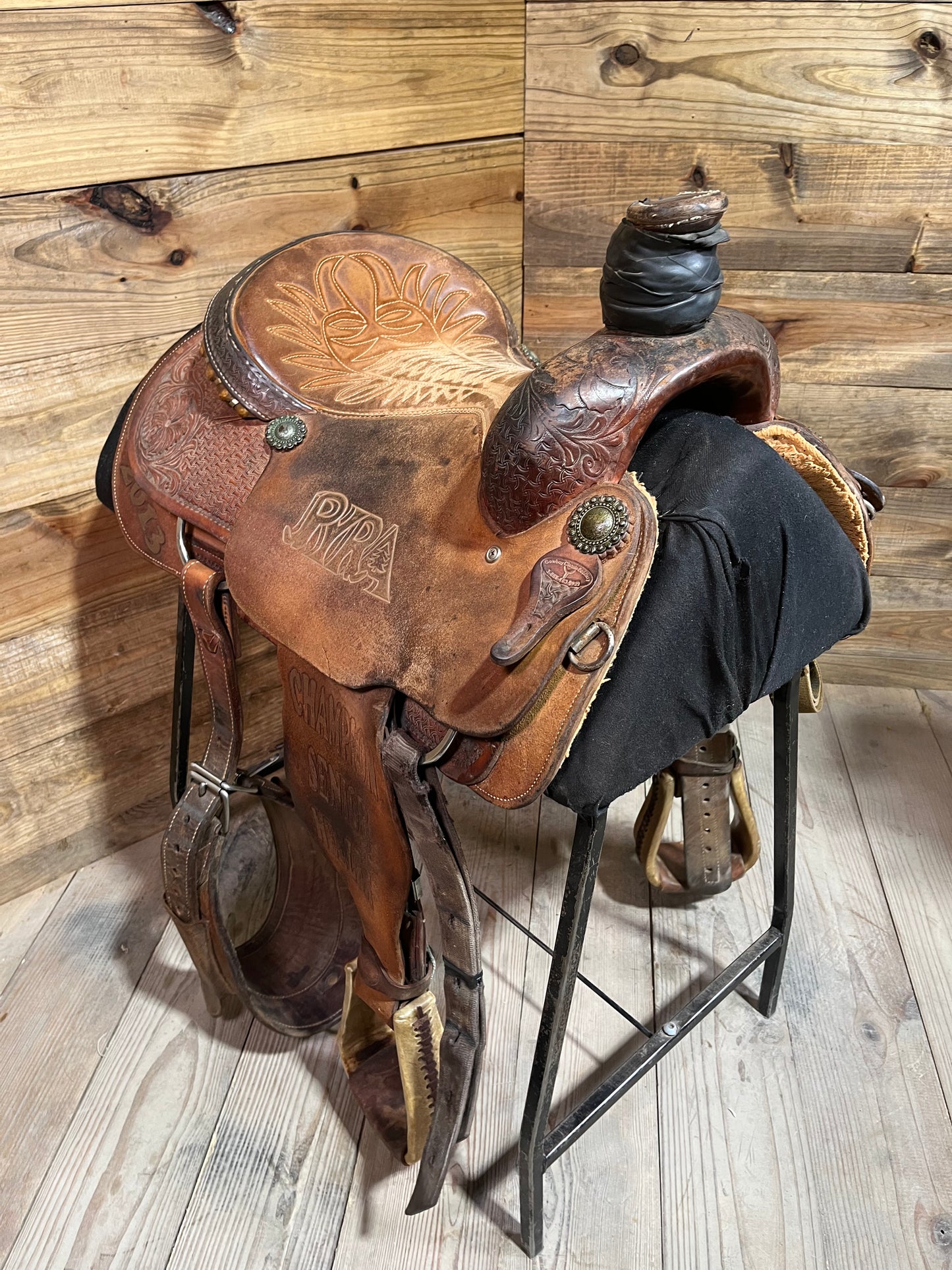 Cowboy Classic Roper ISUSED2166
