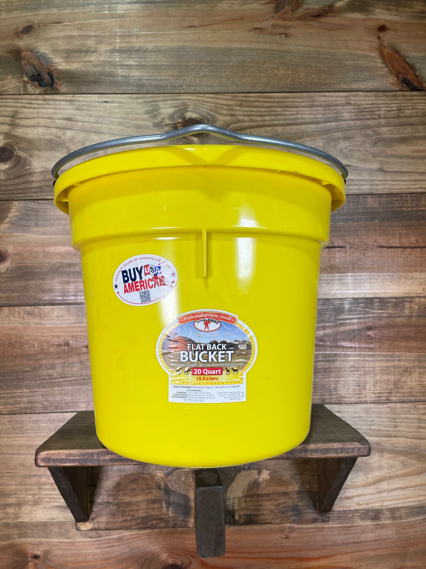 Water/Feed Bucket