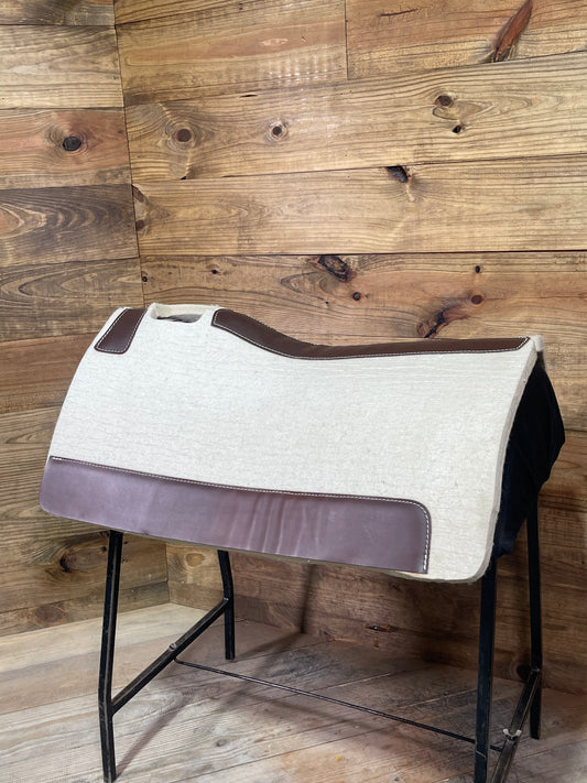Contoured White Wool Pad