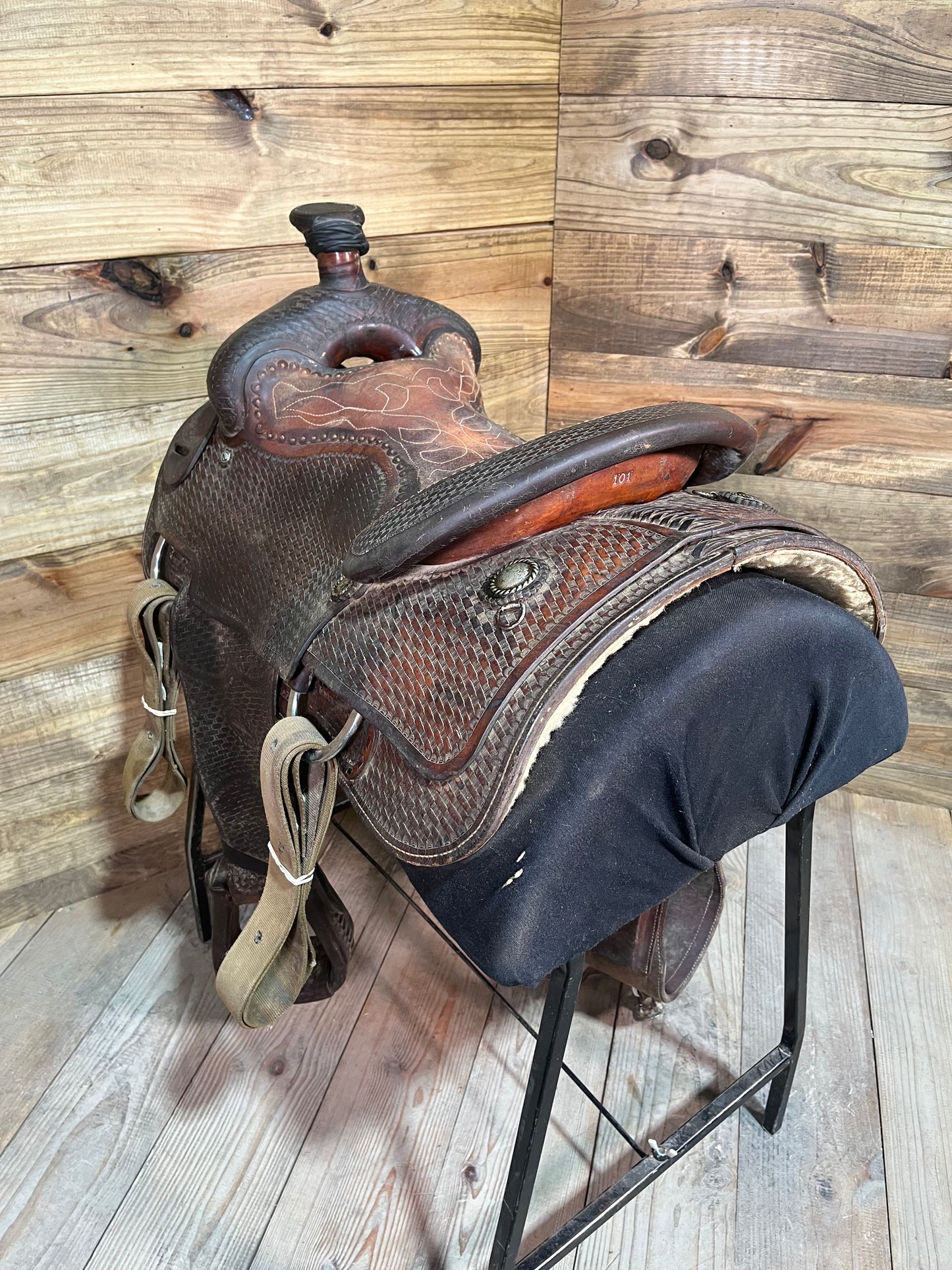 Mike Carter Custom Bar C Saddle ISUSED1607