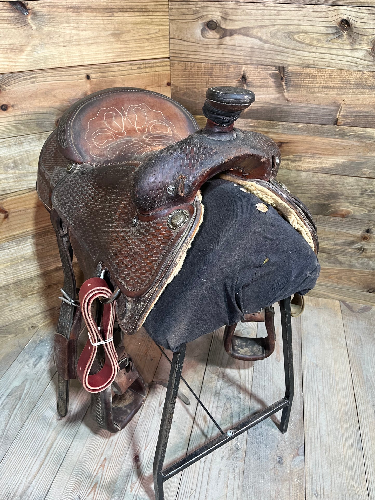 Mike Carter Custom Bar C Saddle ISUSED1607